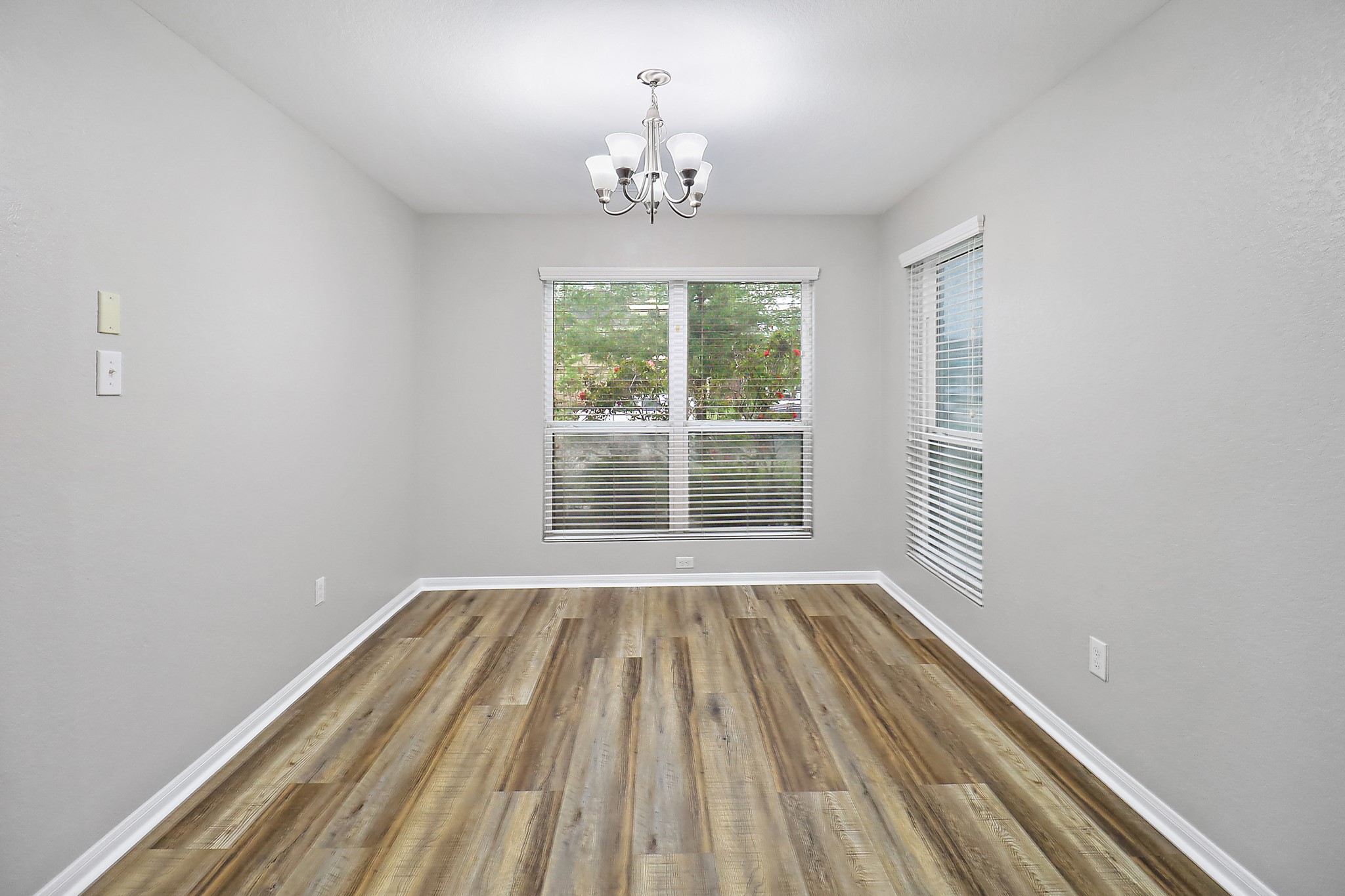 15607 Sheldon Ridge Way Property Photo 10