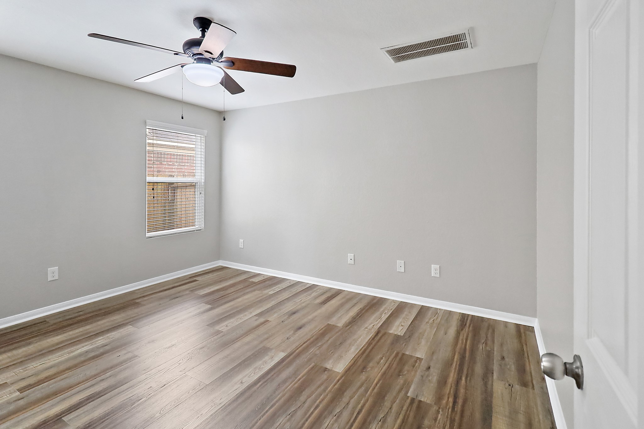 15607 Sheldon Ridge Way Property Photo 12