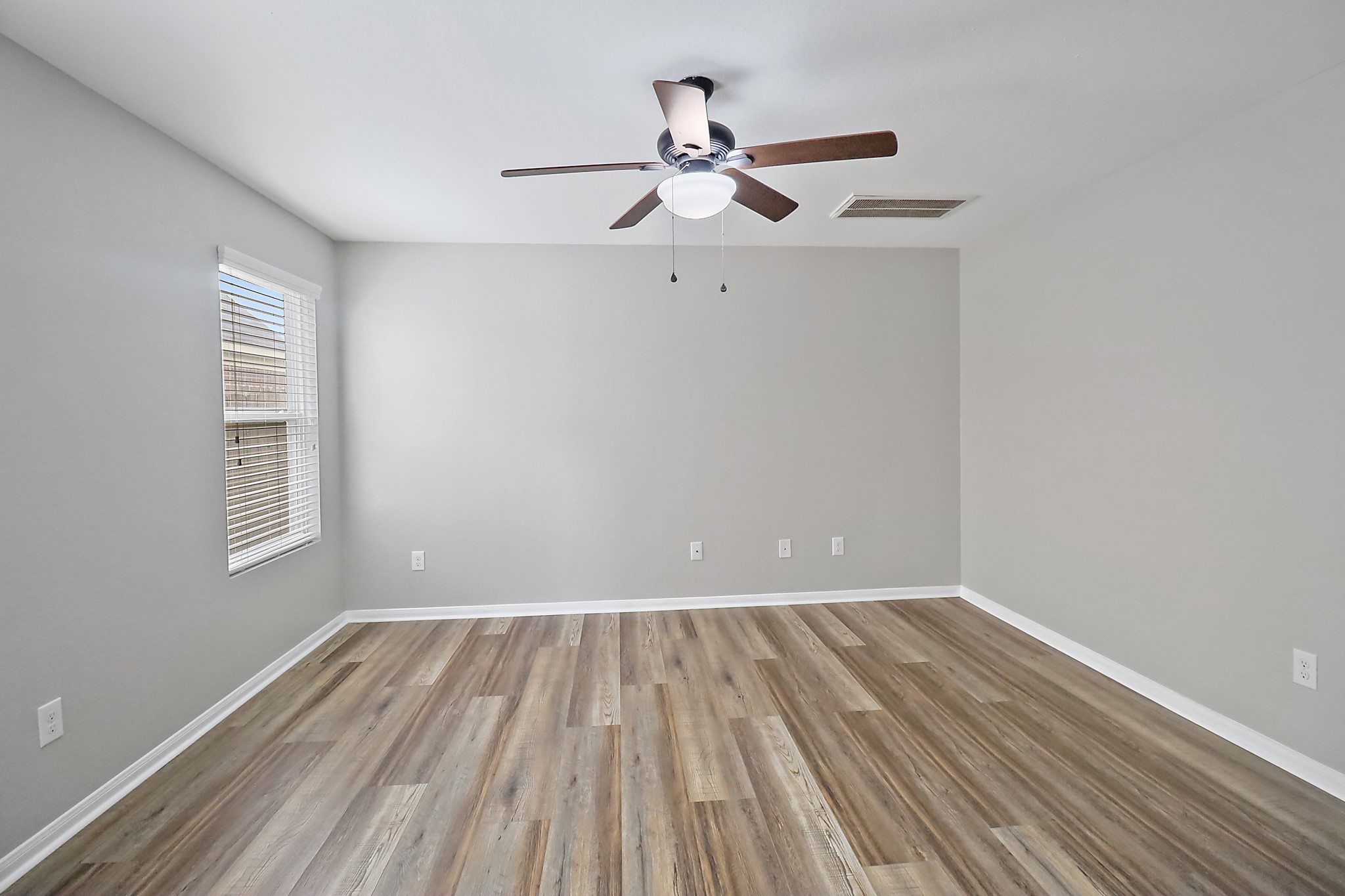 15607 Sheldon Ridge Way Property Photo 13