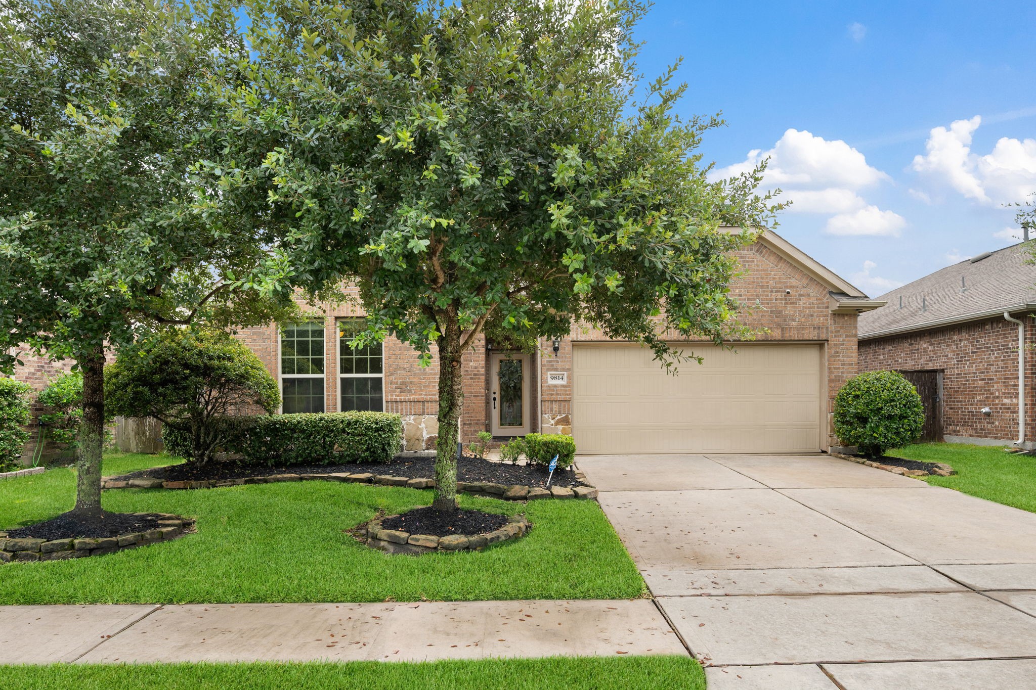9814 Deborah Colony Lane Property Photo
