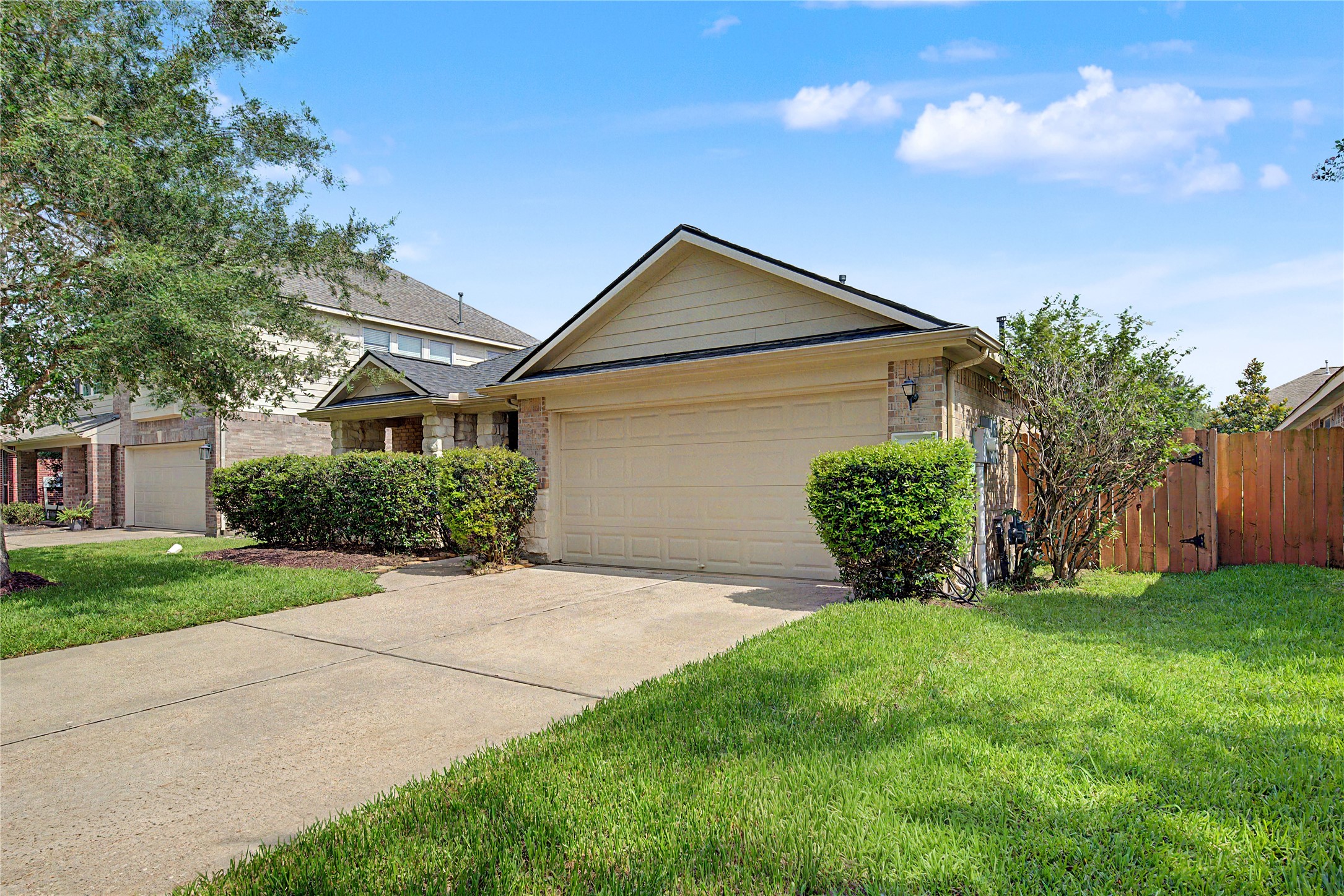 2725 Palermo Court Property Photo 5