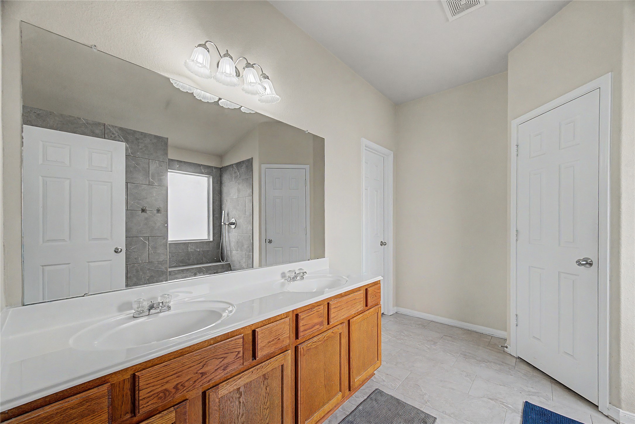 2725 Palermo Court Property Photo 39