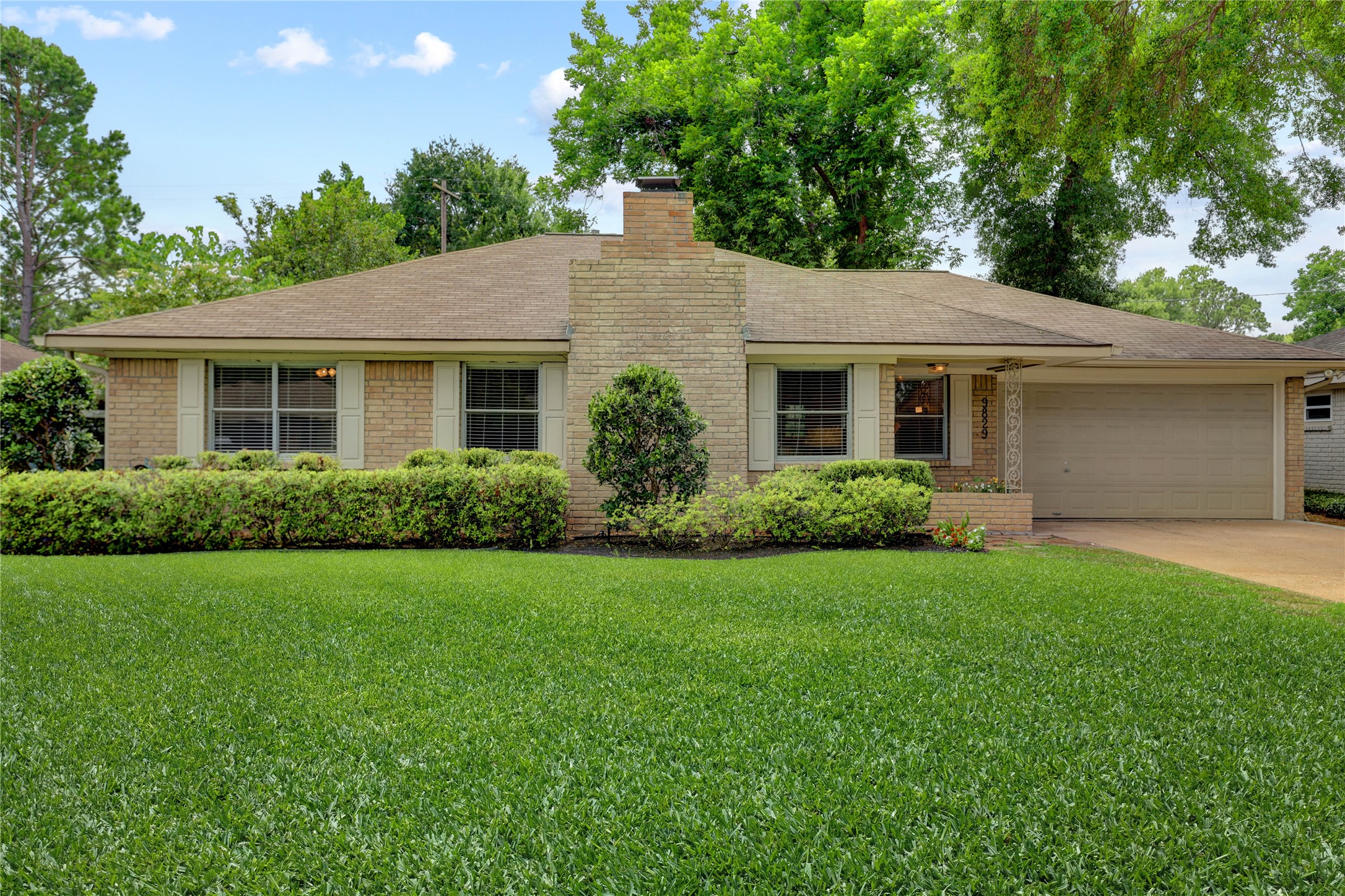 9829 Larston Street Property Photo 1