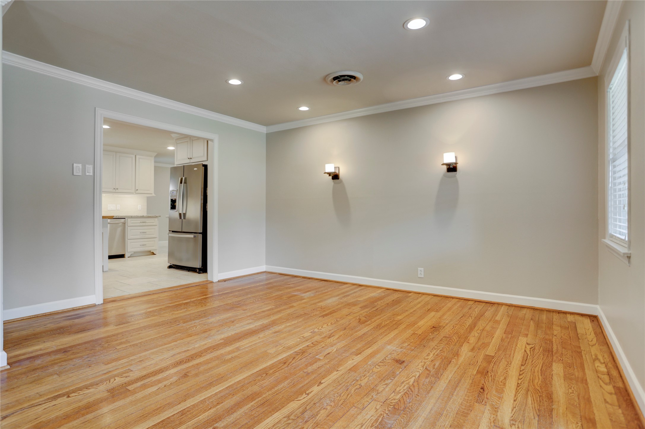 9829 Larston Street Property Photo 6