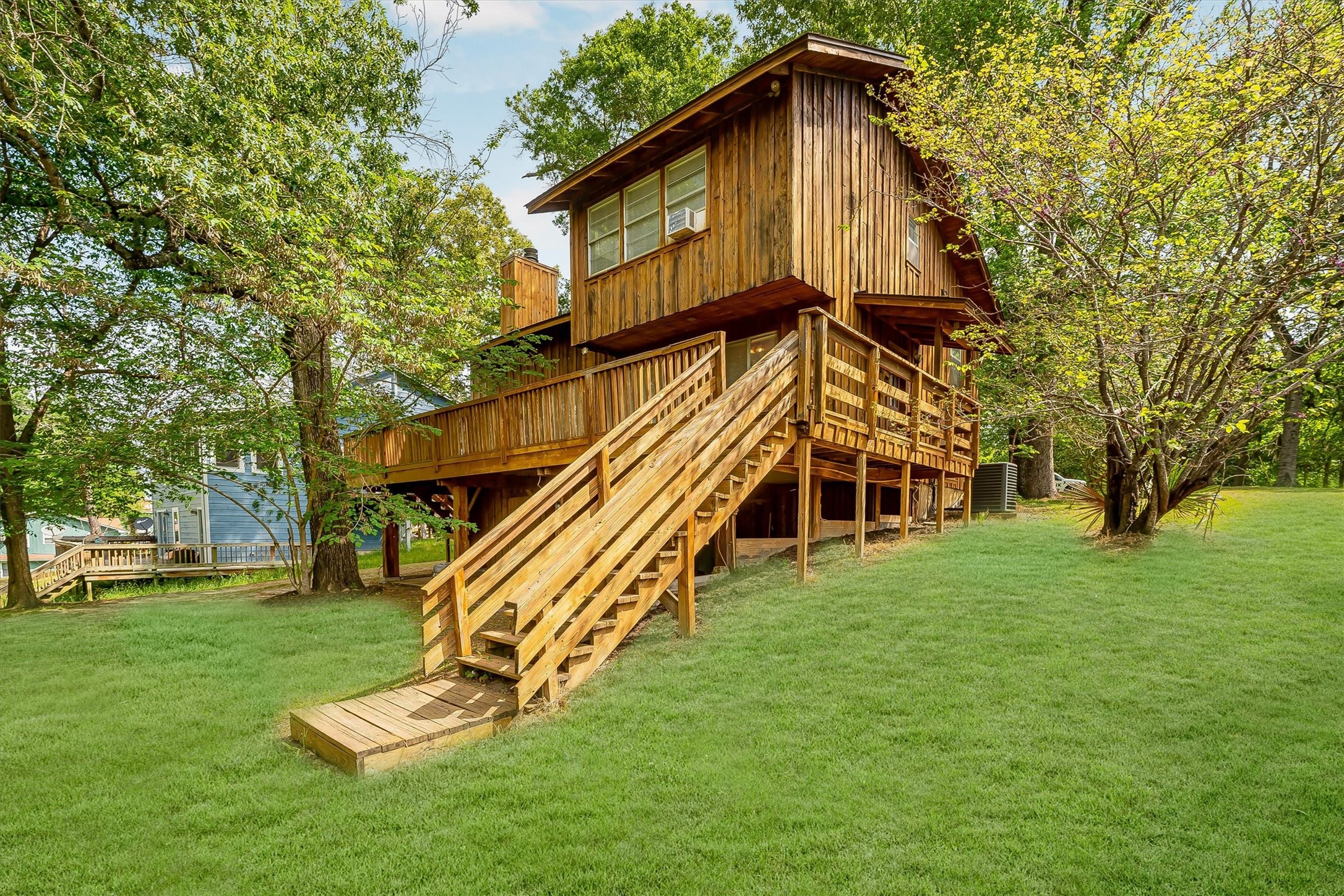 7 Lake Drive Property Photo 1