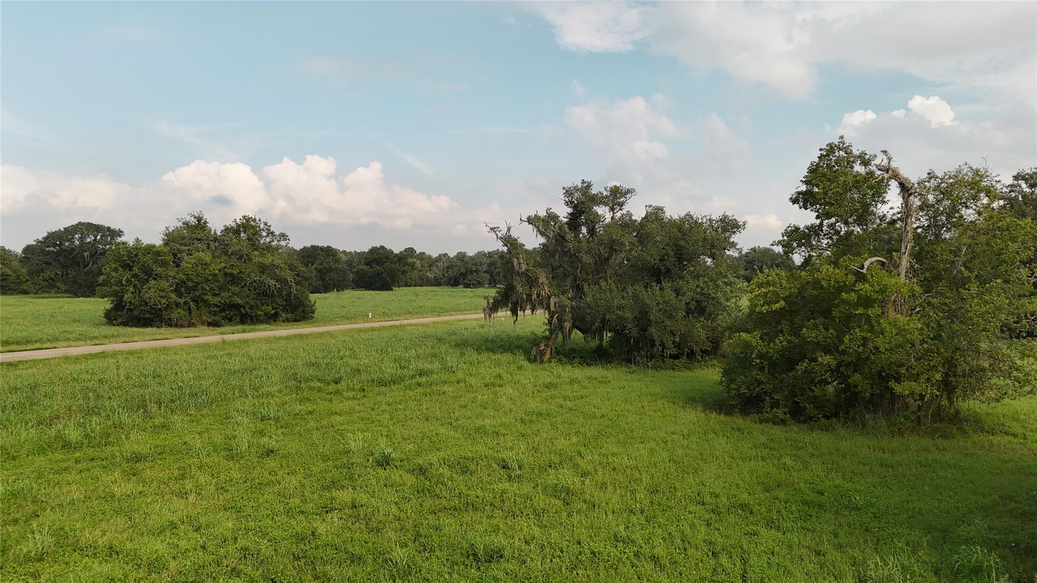 405 Pony Trail Property Photo 2