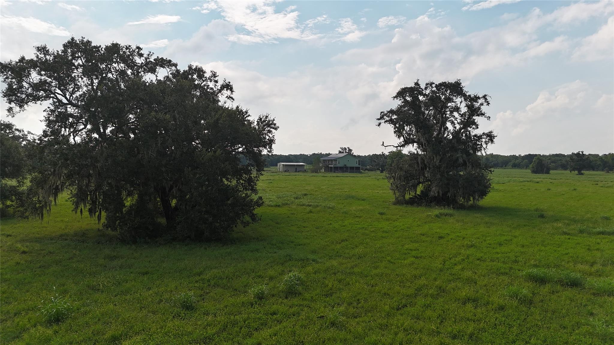 405 Pony Trail Property Photo 6