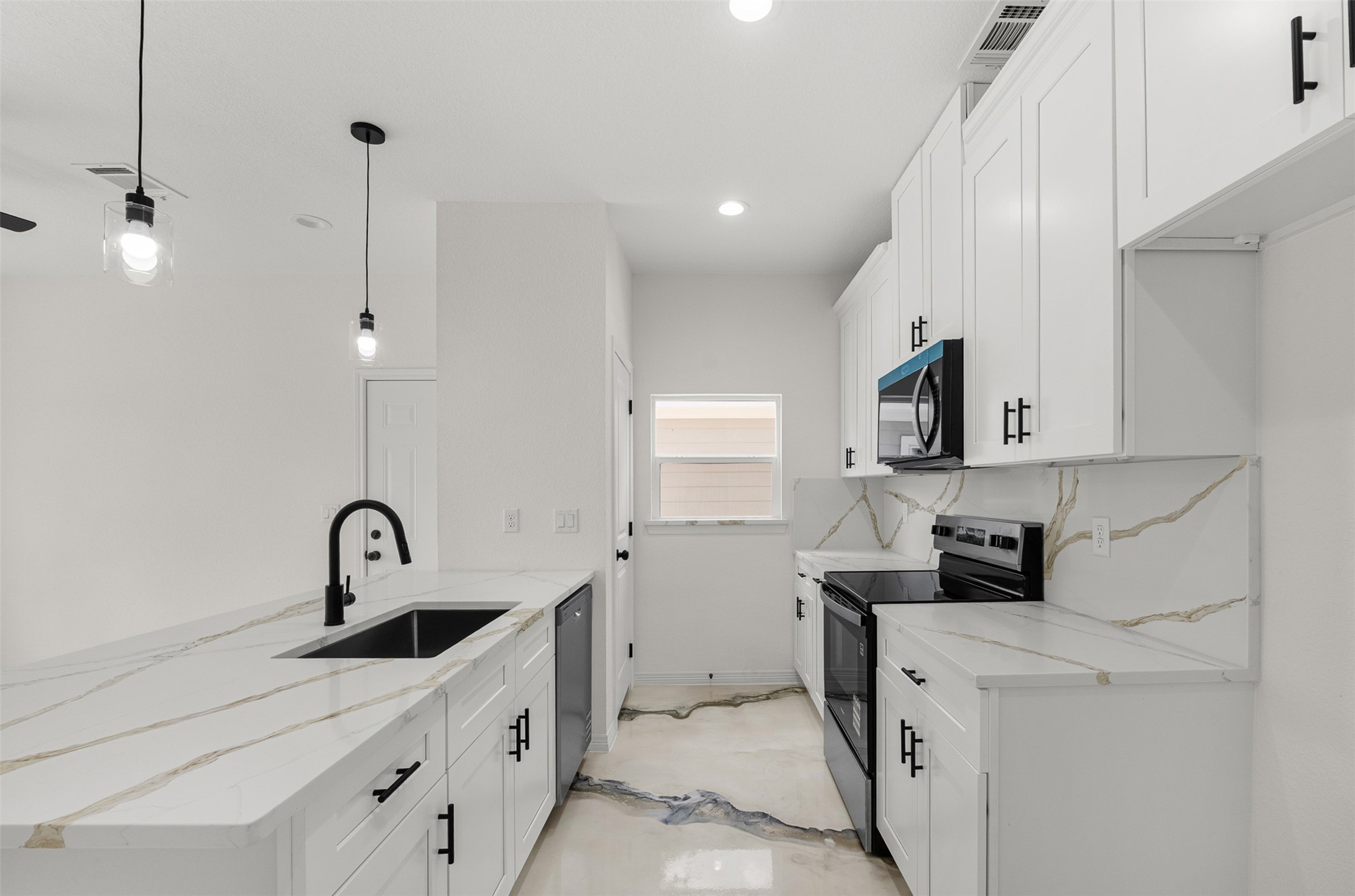 16736 E Ivanhoe Property Photo 13