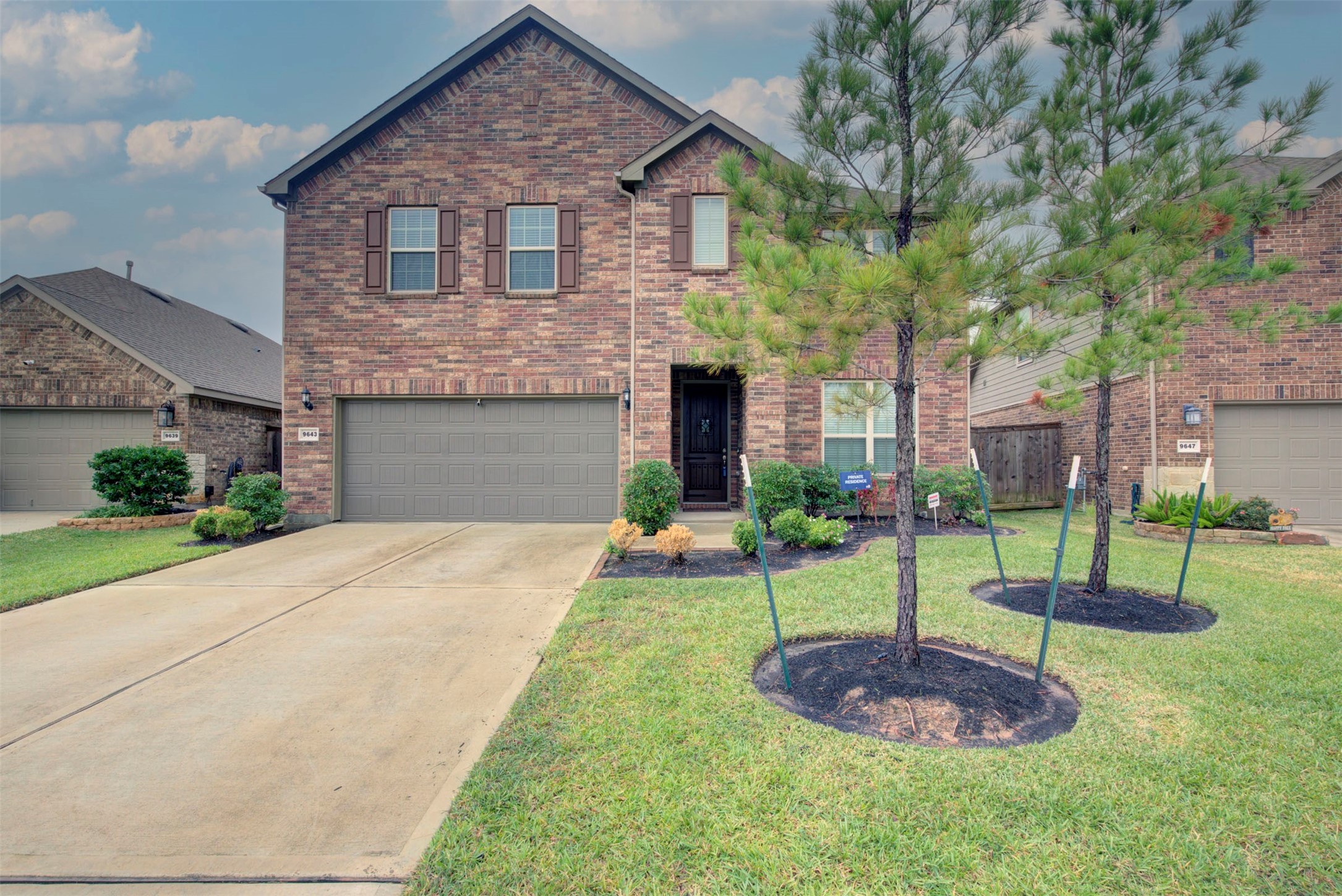 9643 Thimbleweed Drive Property Photo 4