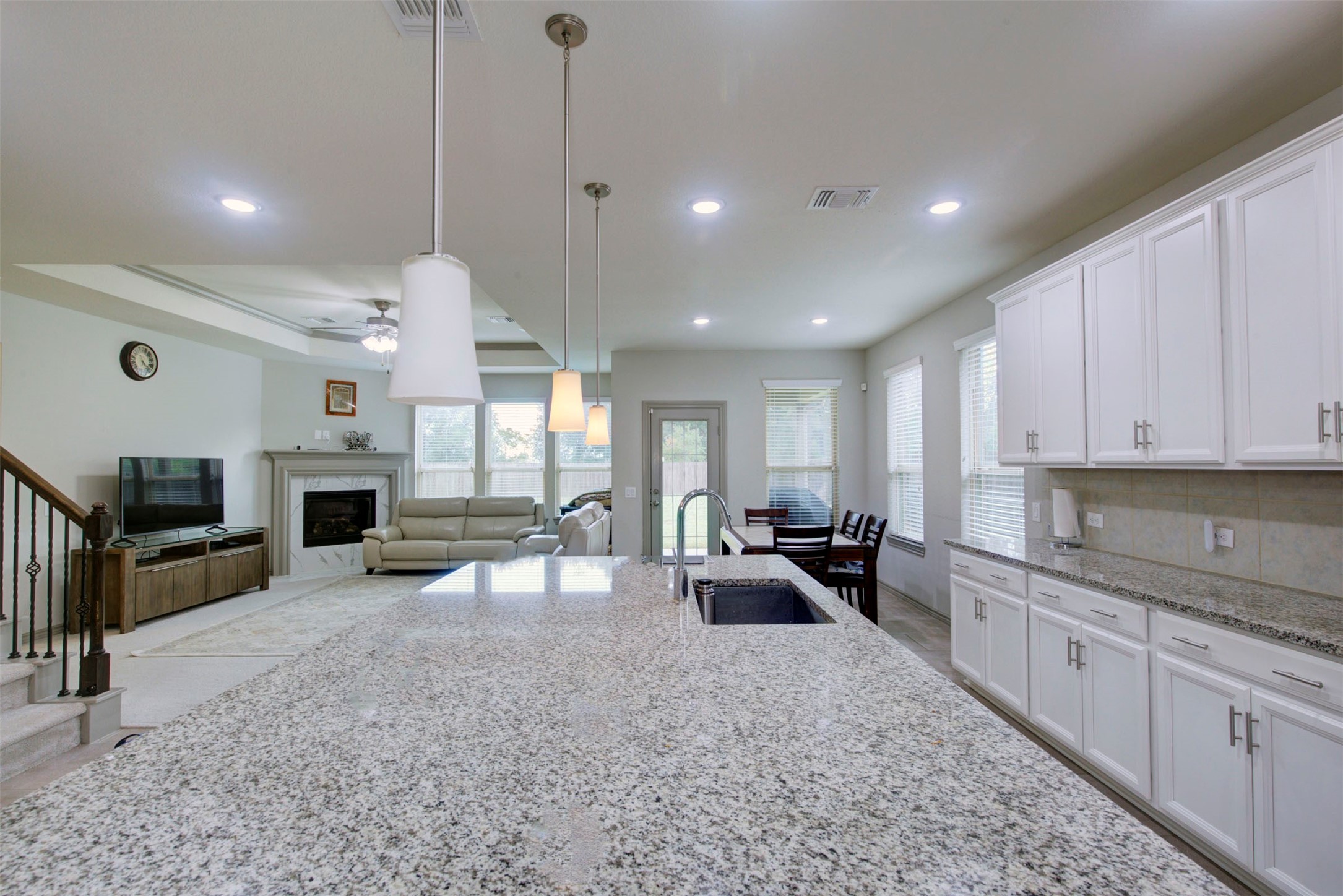 9643 Thimbleweed Drive Property Photo 8