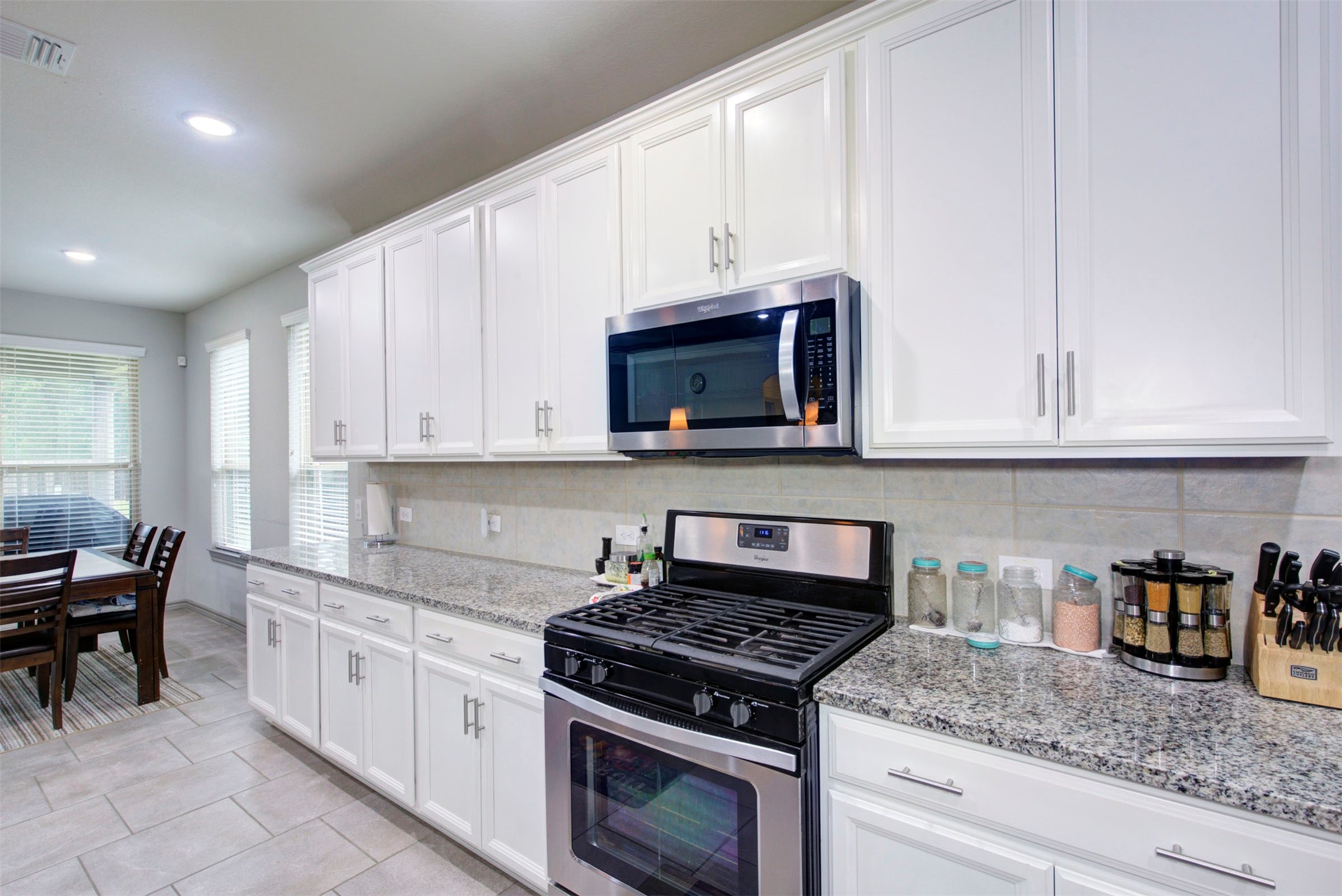 9643 Thimbleweed Drive Property Photo 11