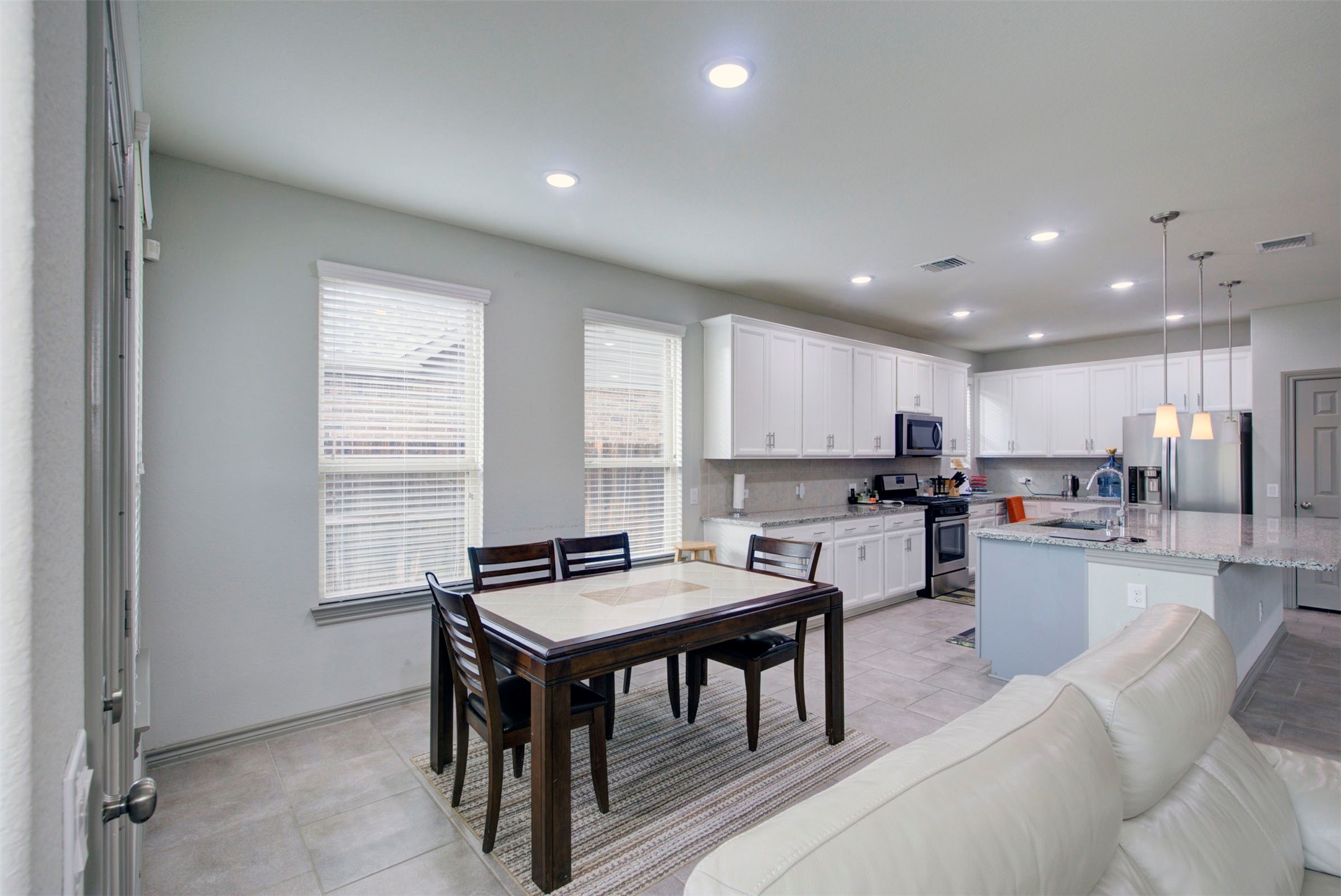 9643 Thimbleweed Drive Property Photo 13