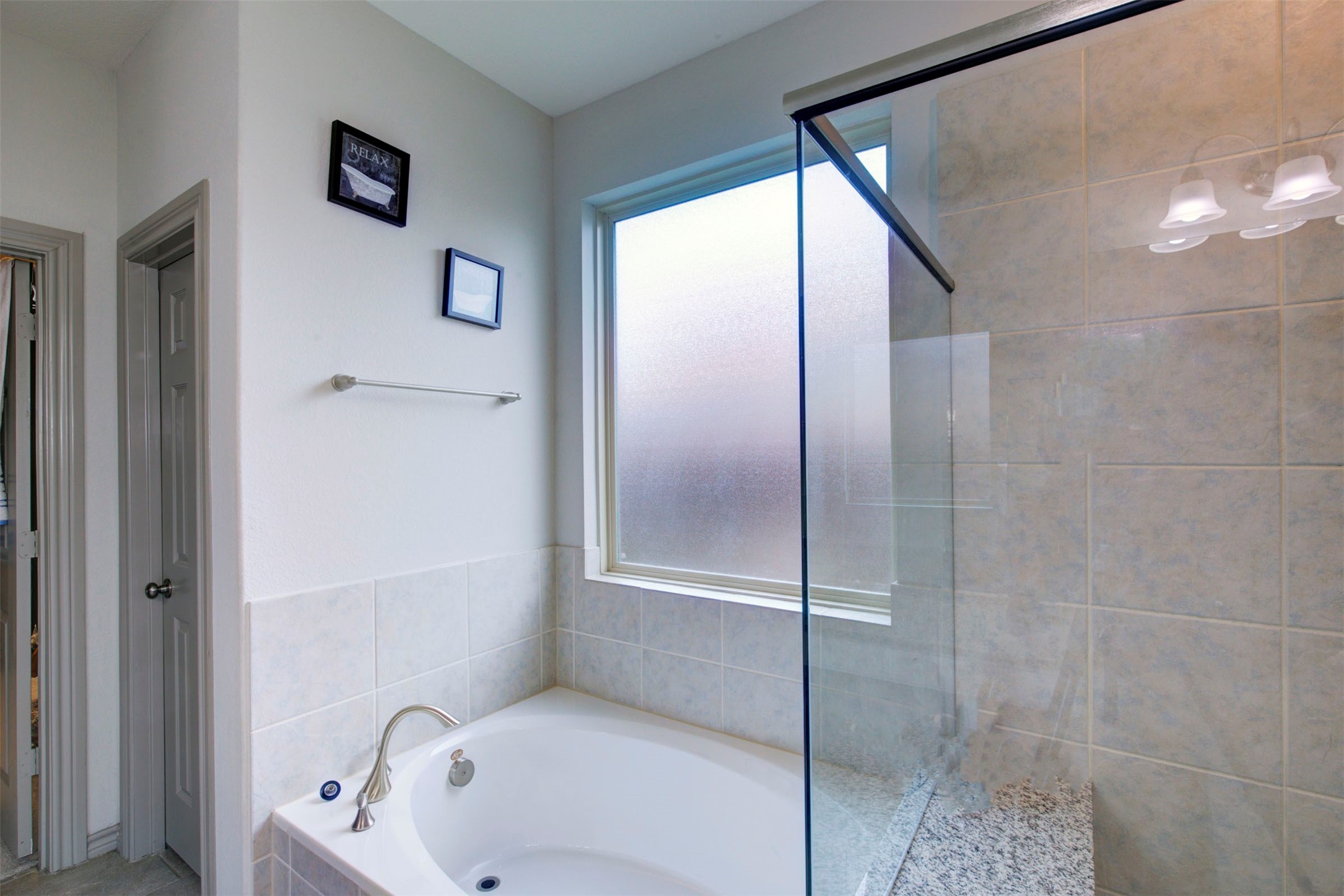 9643 Thimbleweed Drive Property Photo 30