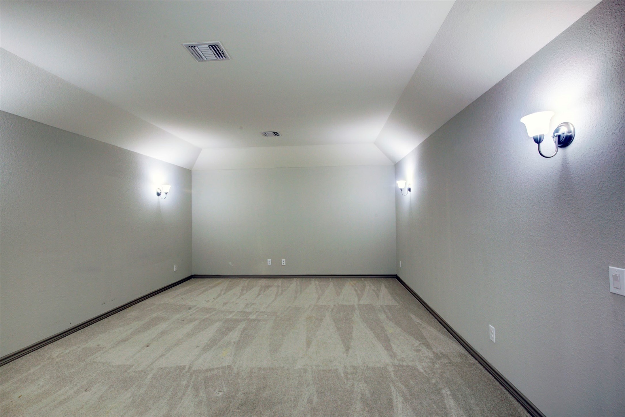 9643 Thimbleweed Drive Property Photo 43