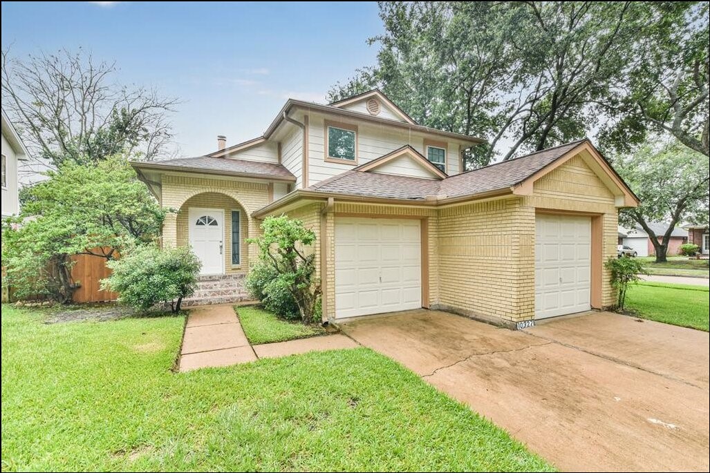 10327 Brickyard Court Property Photo 1