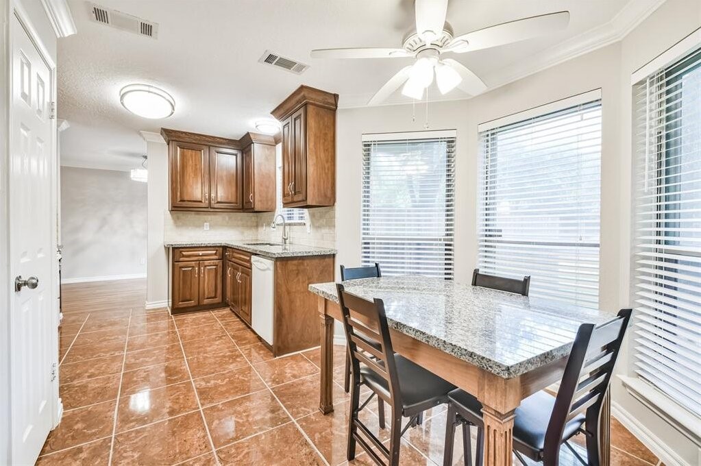 10327 Brickyard Court Property Photo 11