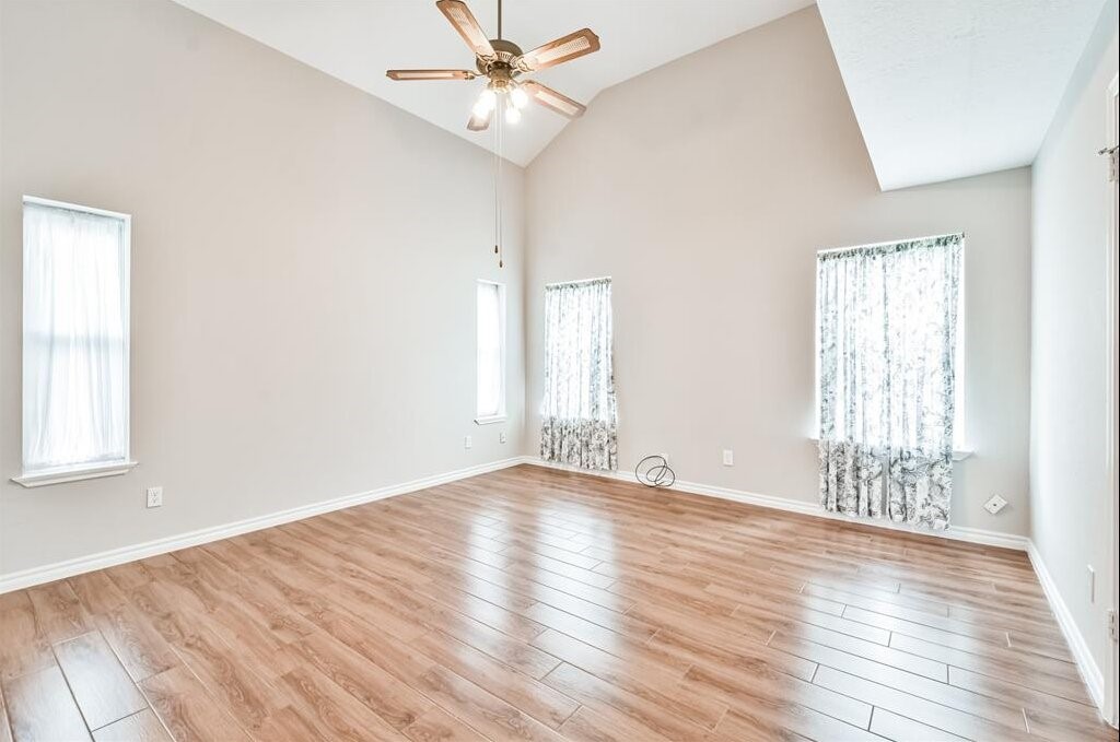 10327 Brickyard Court Property Photo 12