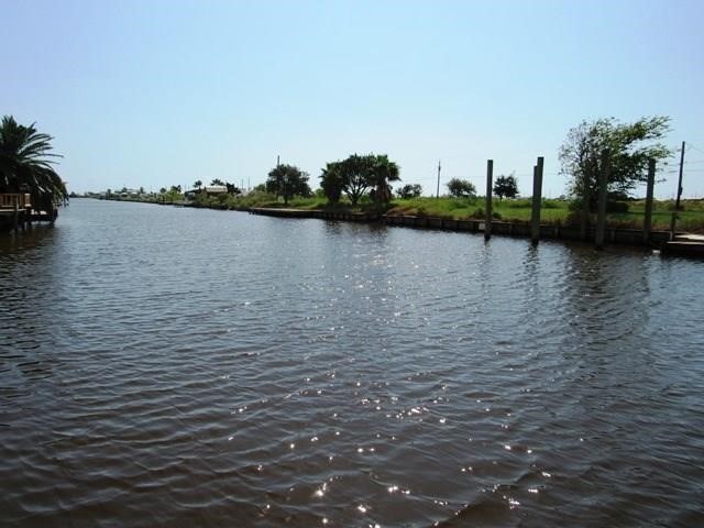 1842 Hall Avenue Property Photo 2