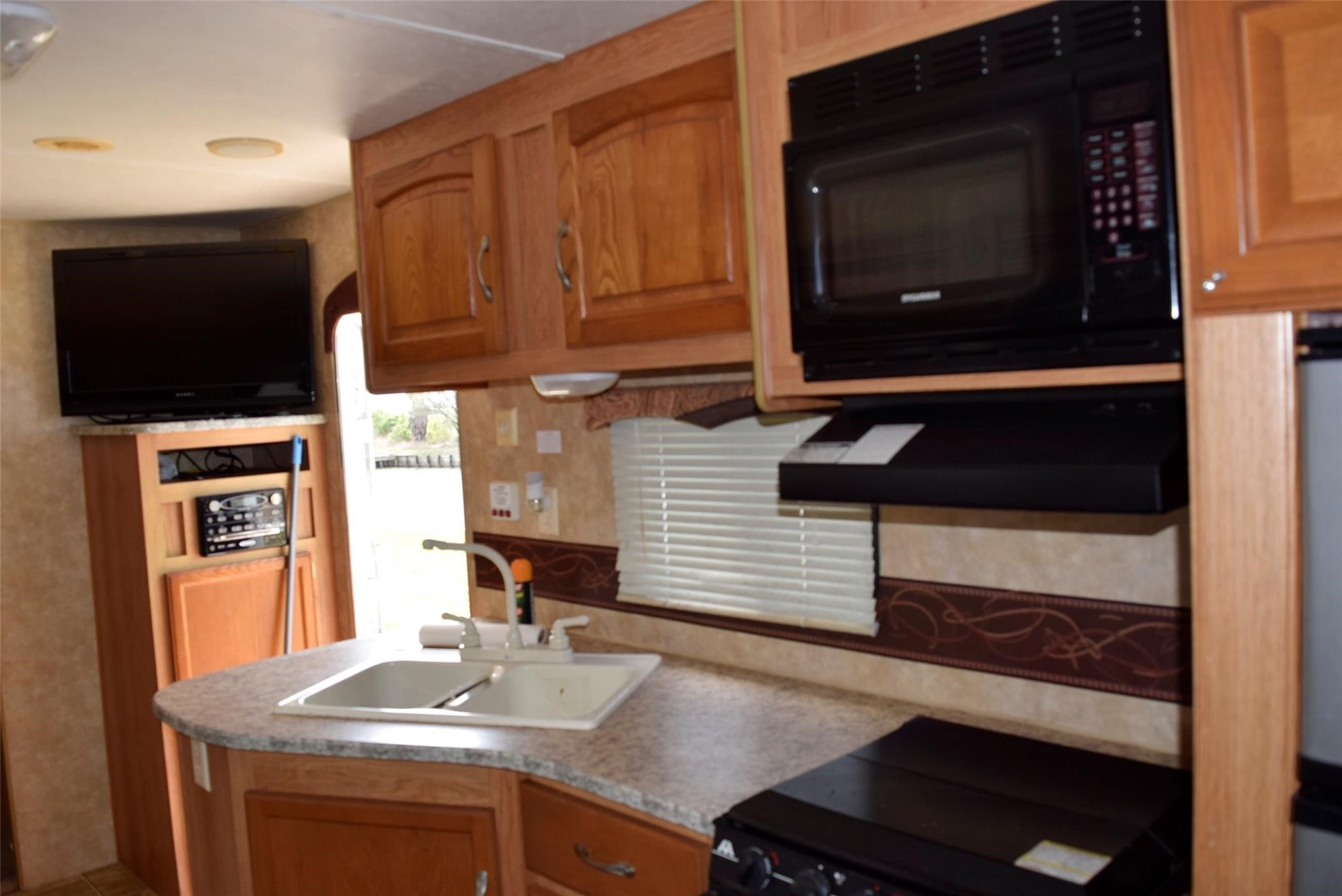1842 Hall Avenue Property Photo 16
