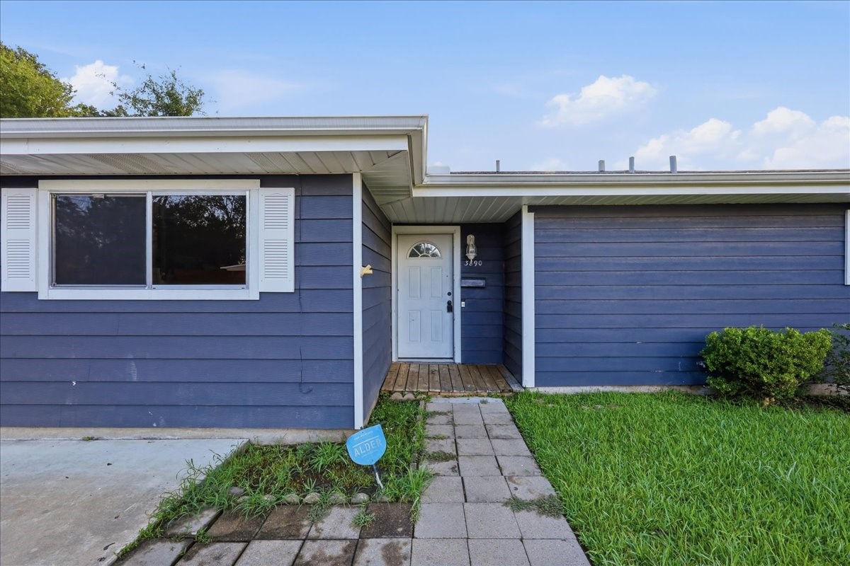3890 Bristol Drive Property Photo 5