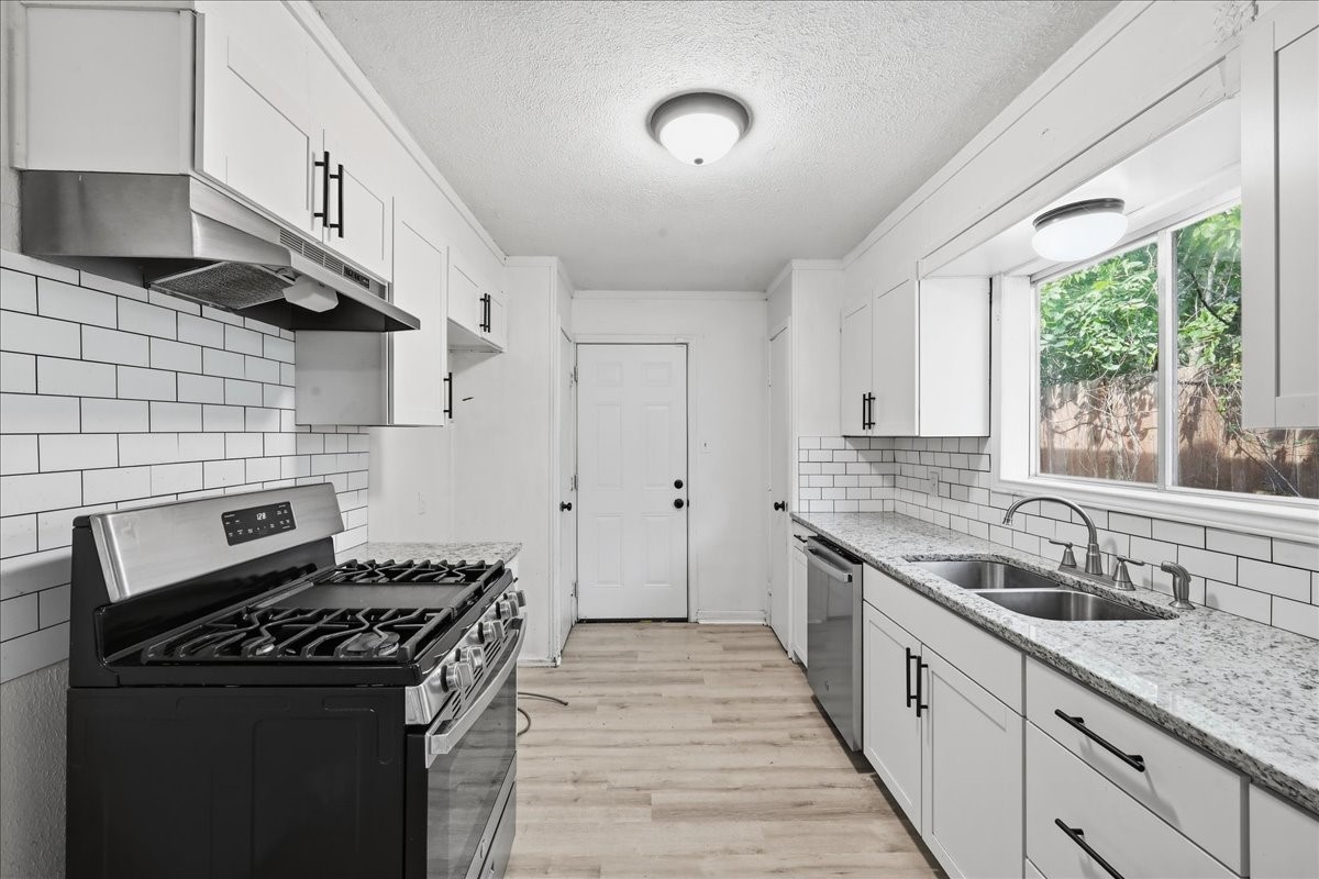 3890 Bristol Drive Property Photo 13