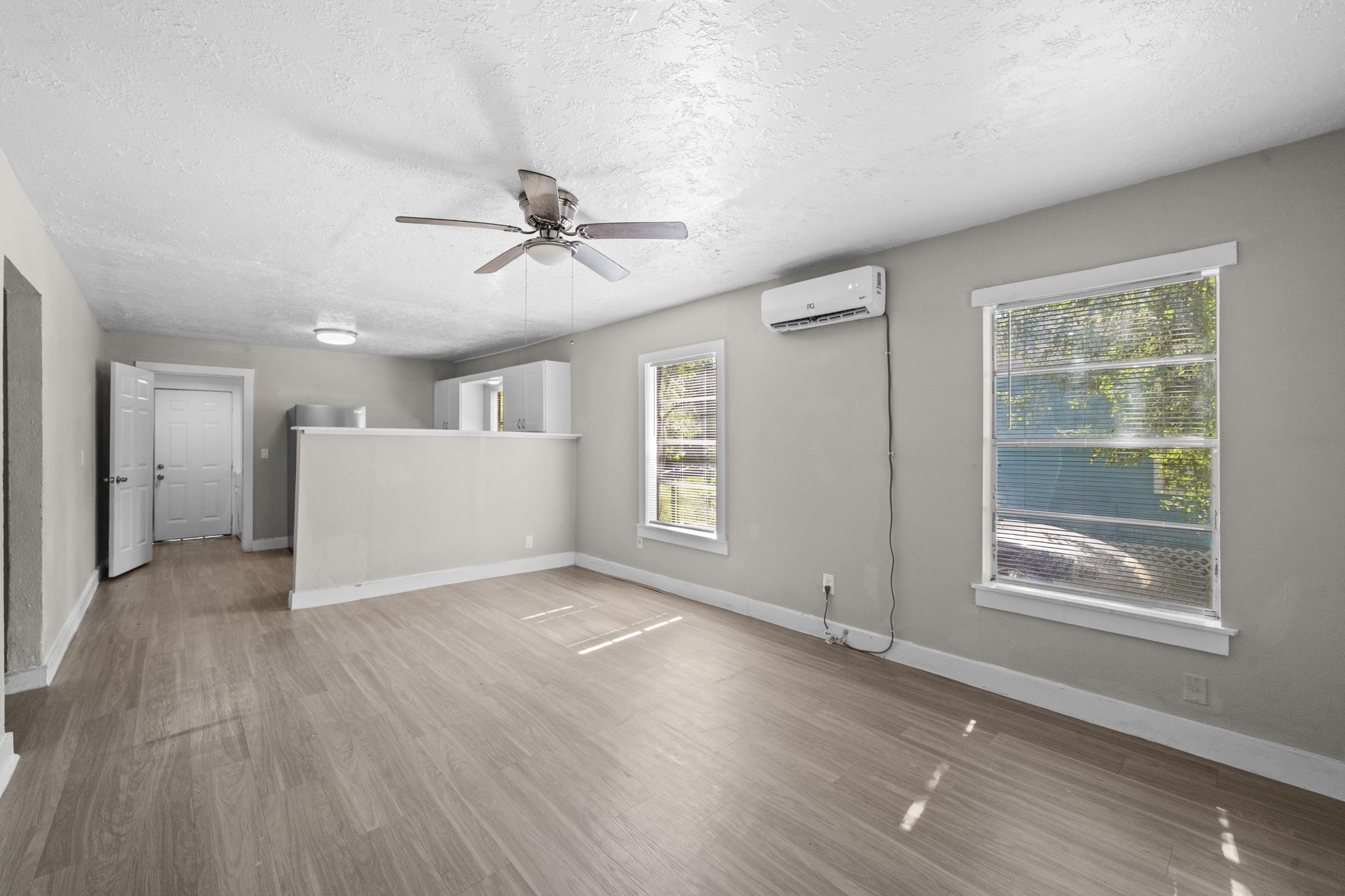 8 Jennische St Property Photo 13
