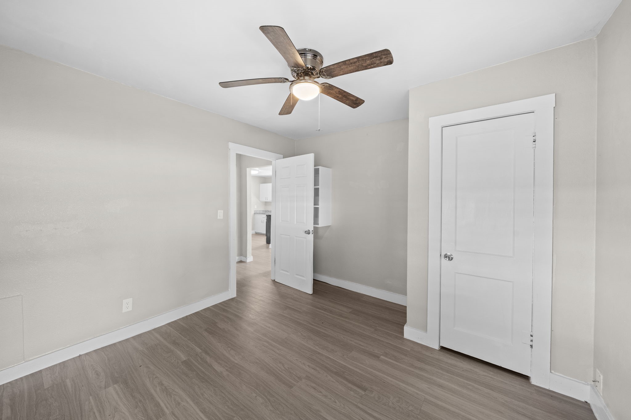 8 Jennische St Property Photo 18