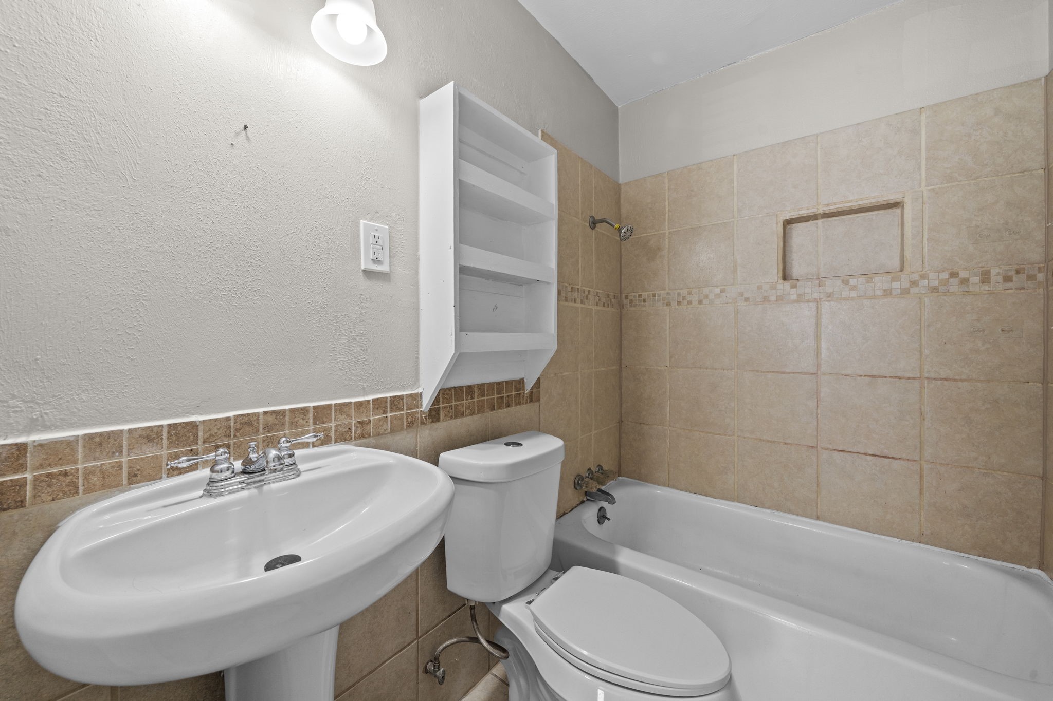 8 Jennische St Property Photo 19