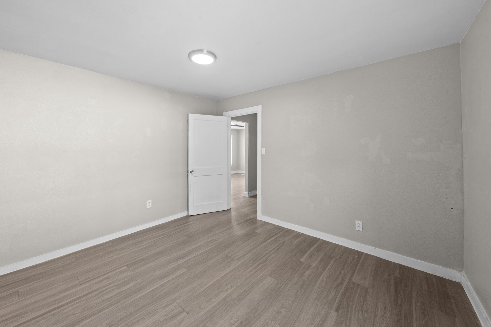 8 Jennische St Property Photo 21