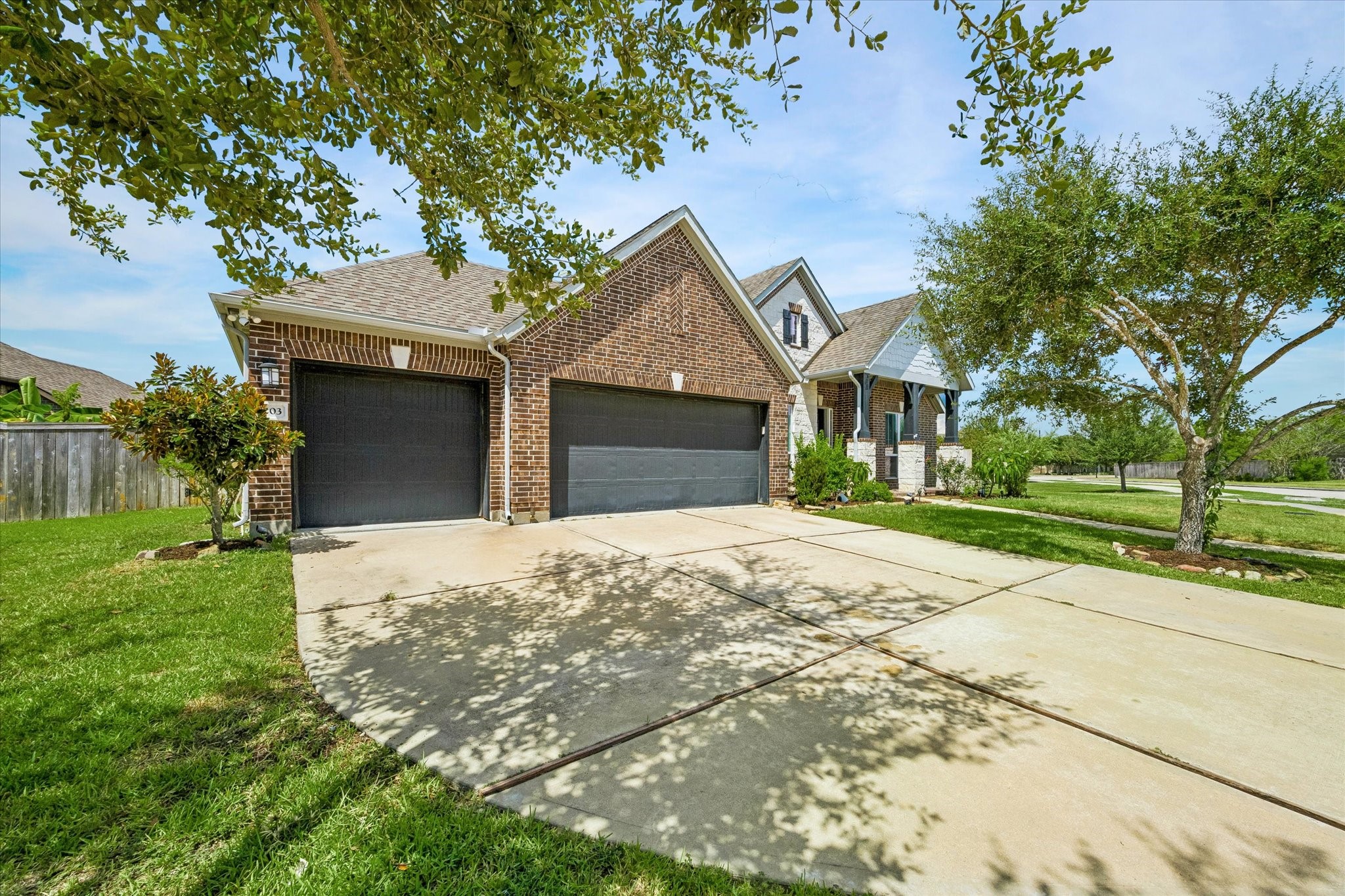 7203 Lake View Terrace Drive Property Photo 4