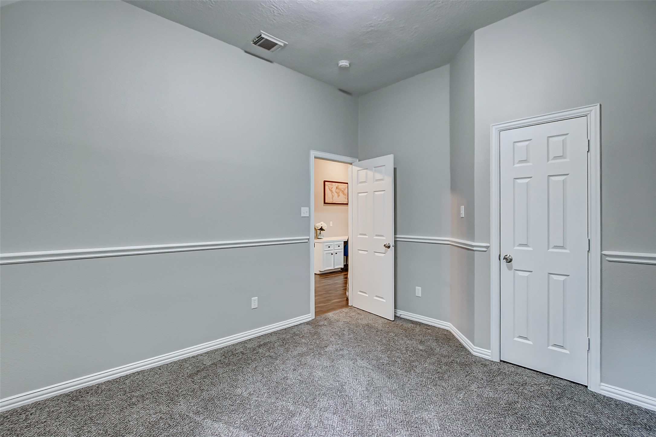 18207 Red Eagle Court Property Photo 31