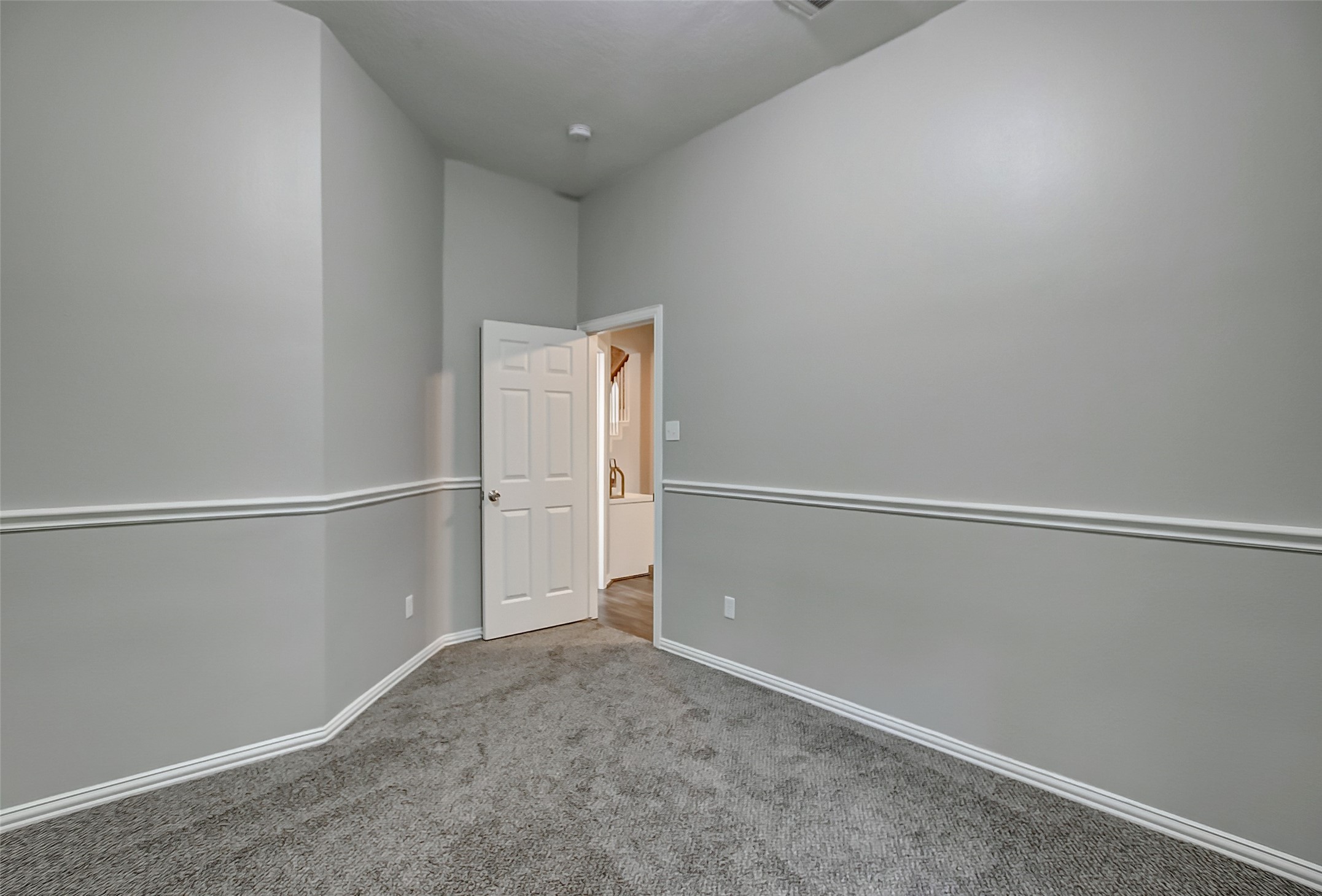 18207 Red Eagle Court Property Photo 36