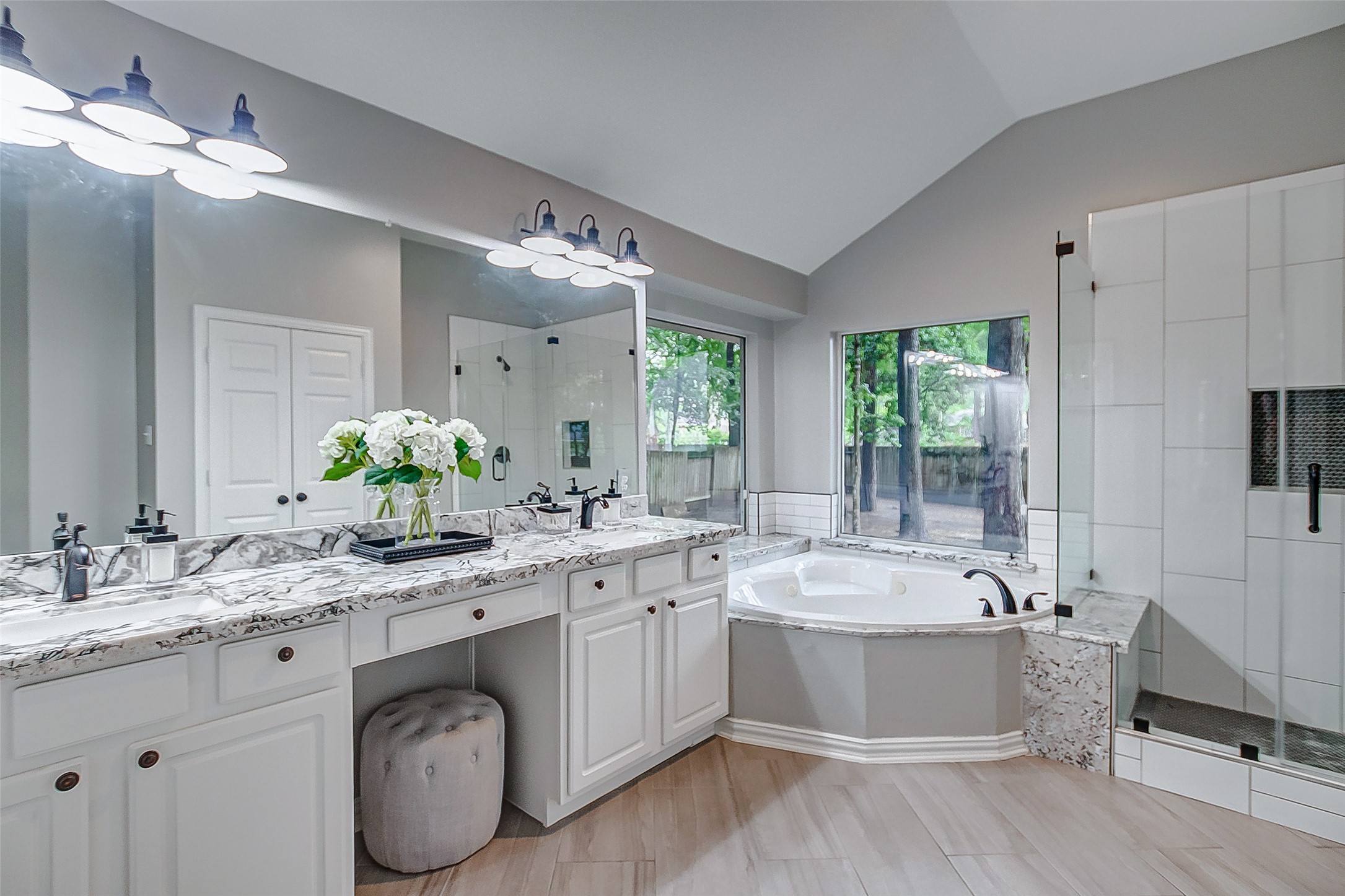 18207 Red Eagle Court Property Photo 40