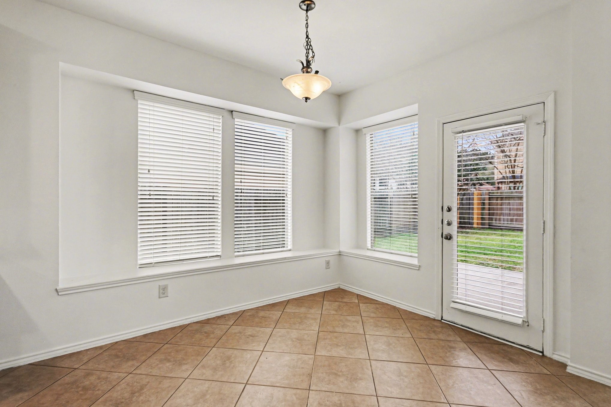 1323 Laura Hills Lane Property Photo 14