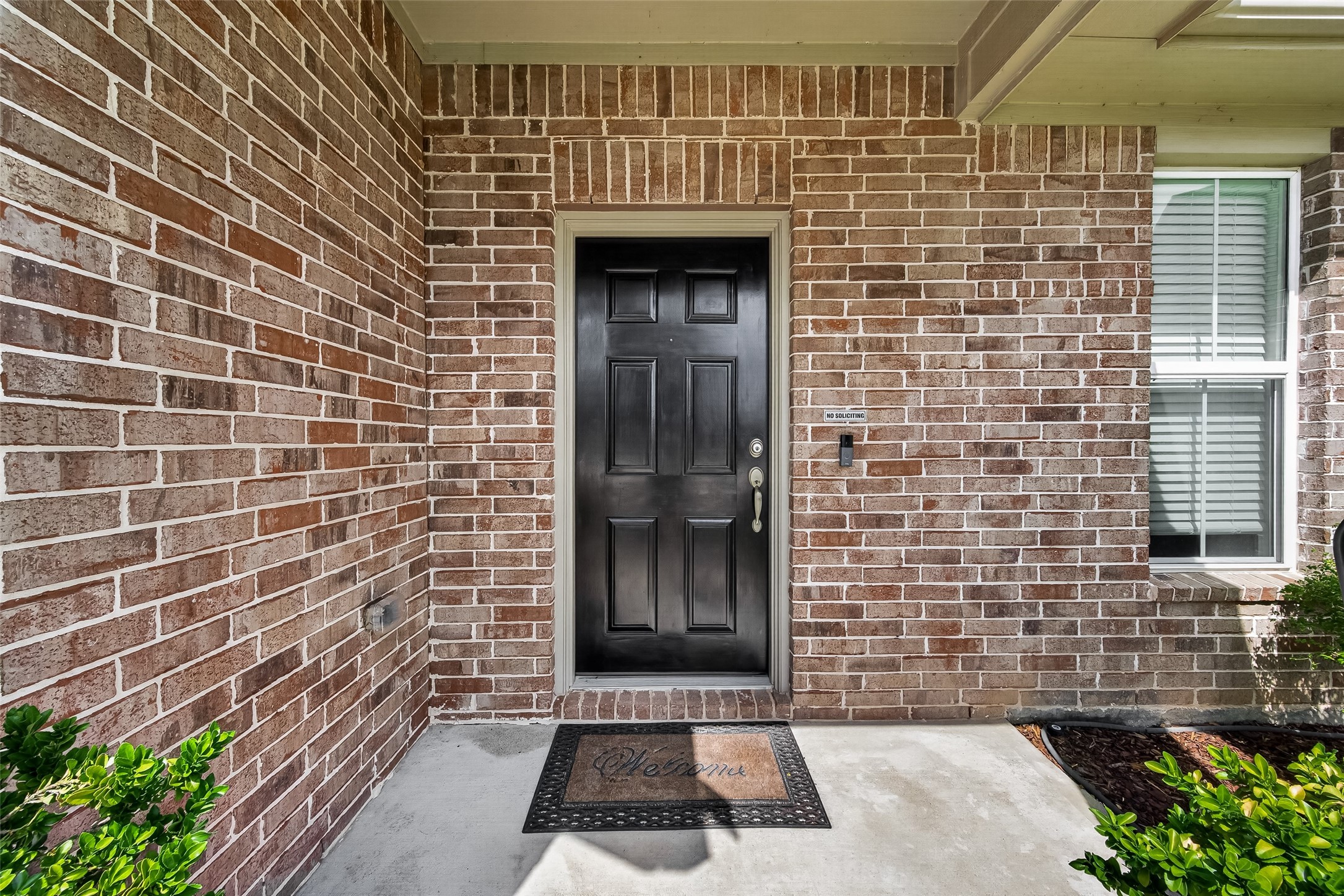 208 Dauphin Bay Court Property Photo 3