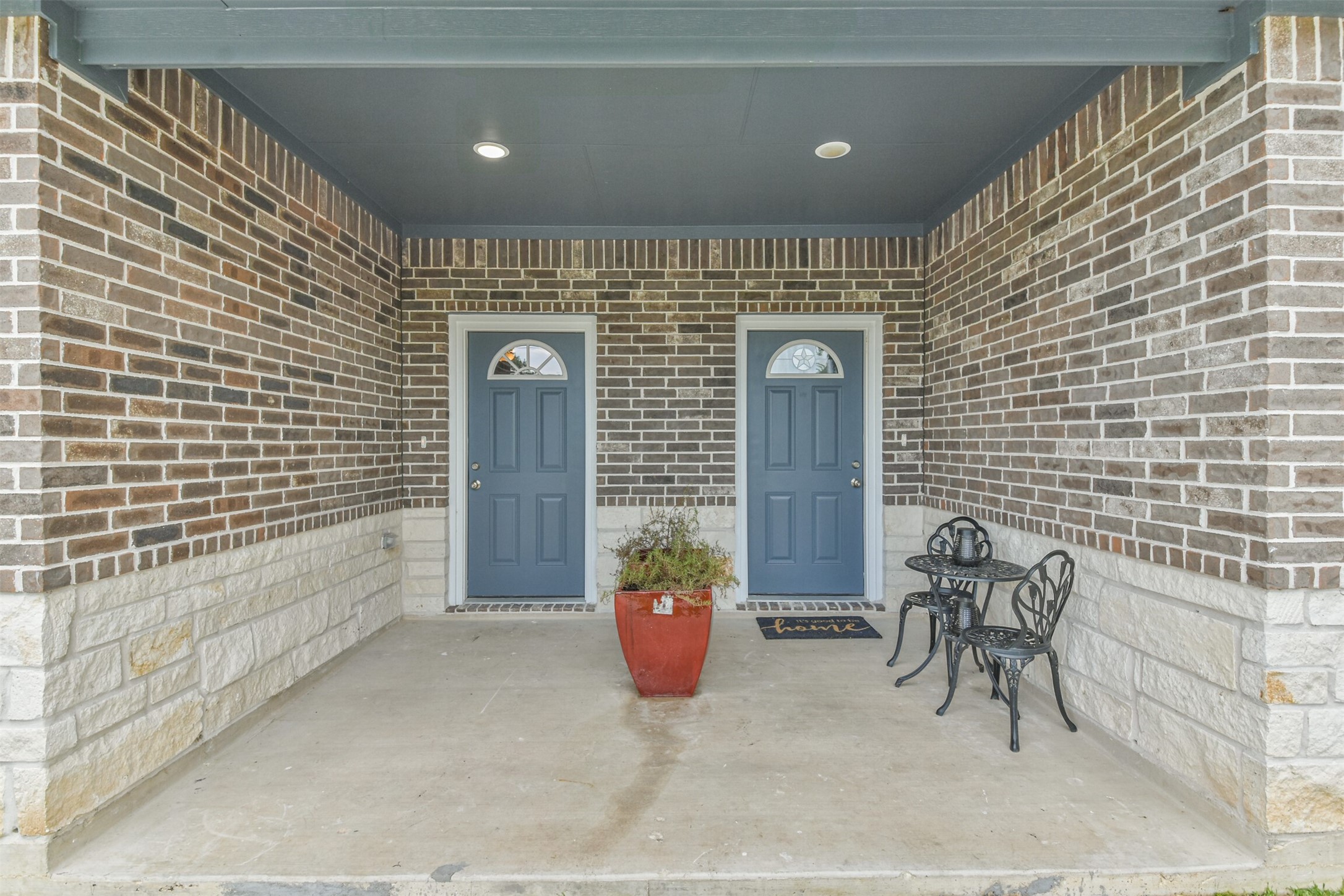 7524 E Maxroy Street B Property Photo 2
