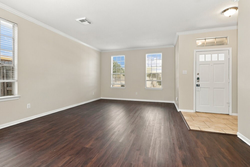7531 Almond Springs Drive Property Photo 4