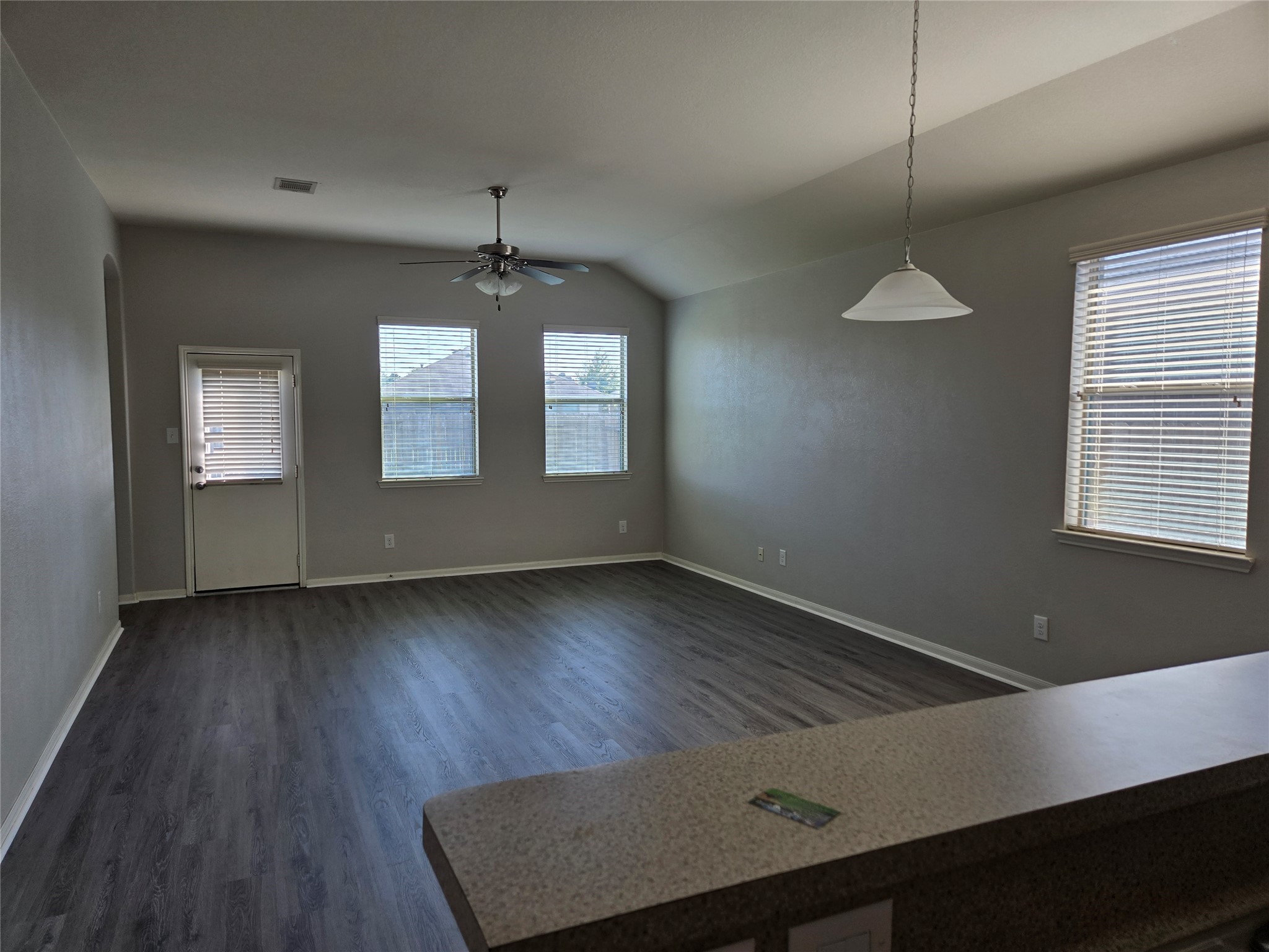 107 Piney Pathway Property Photo 6
