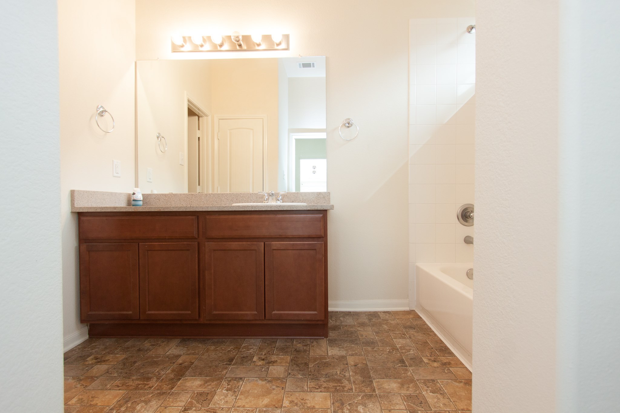 107 Piney Pathway Property Photo 16