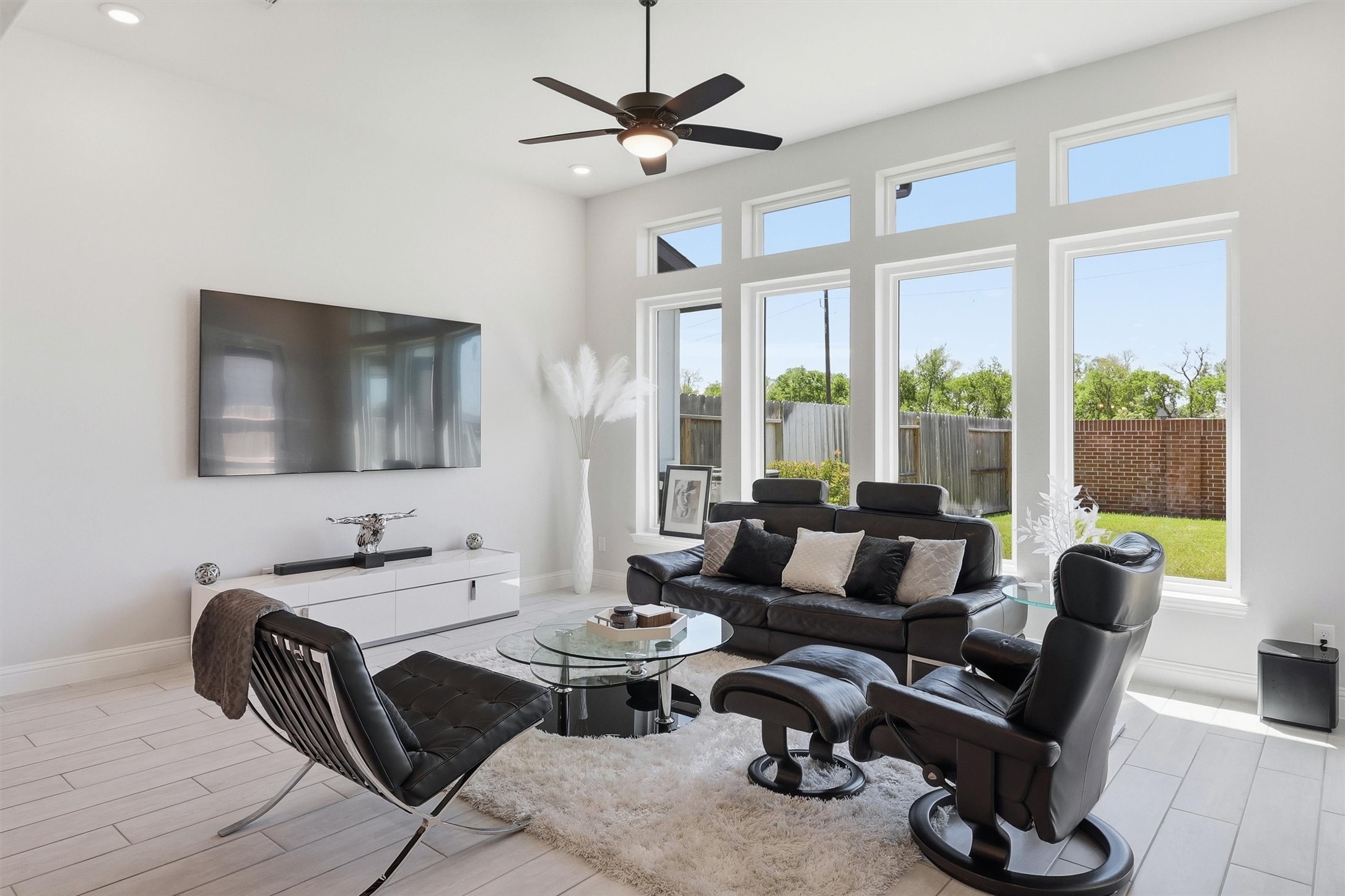10126 Water Harbor Drive Property Photo 24