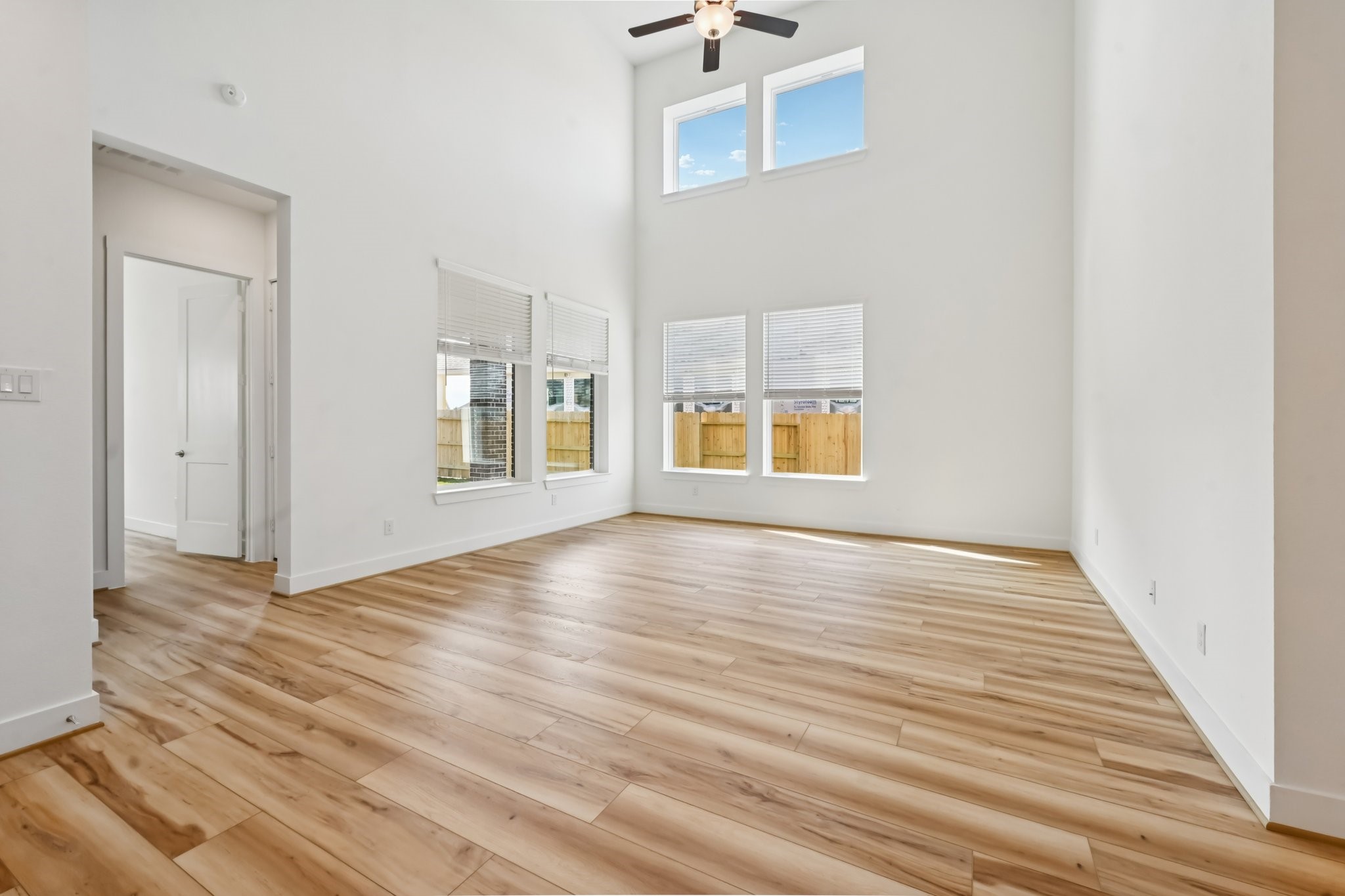 18032 Brennie Bird Lane Property Photo 6