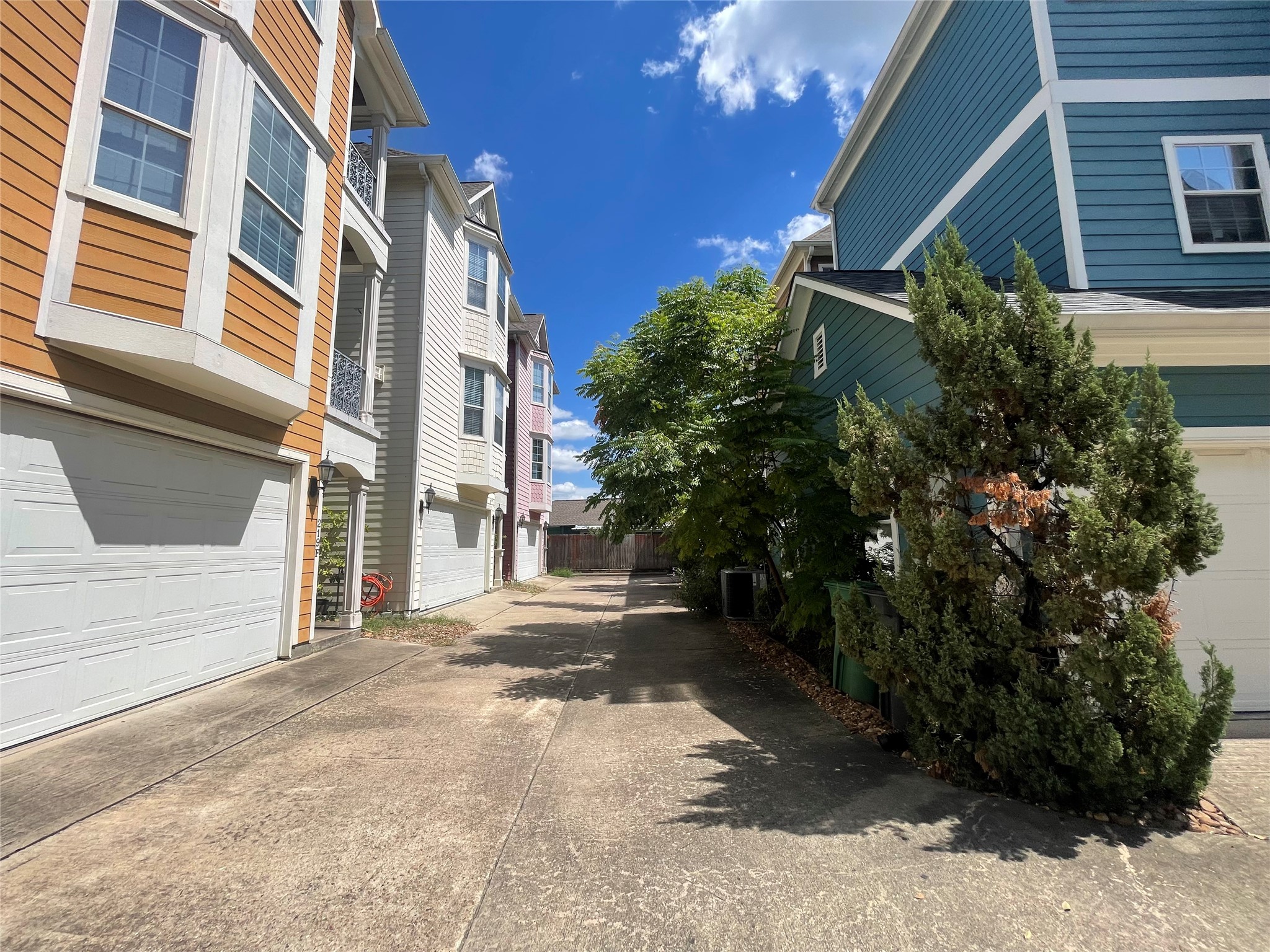 219 W 27th Street D Property Photo 4