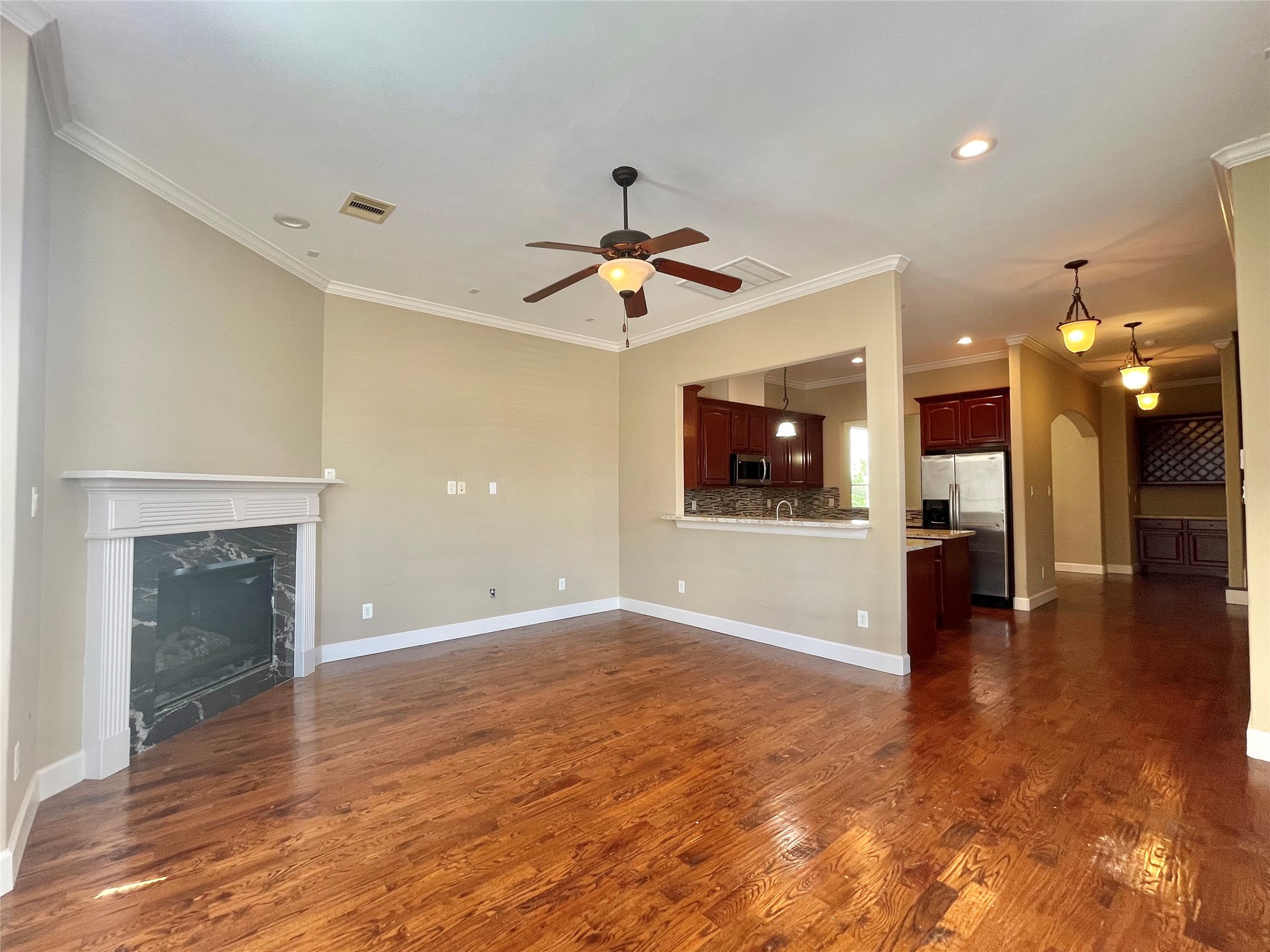 219 W 27th Street D Property Photo 28
