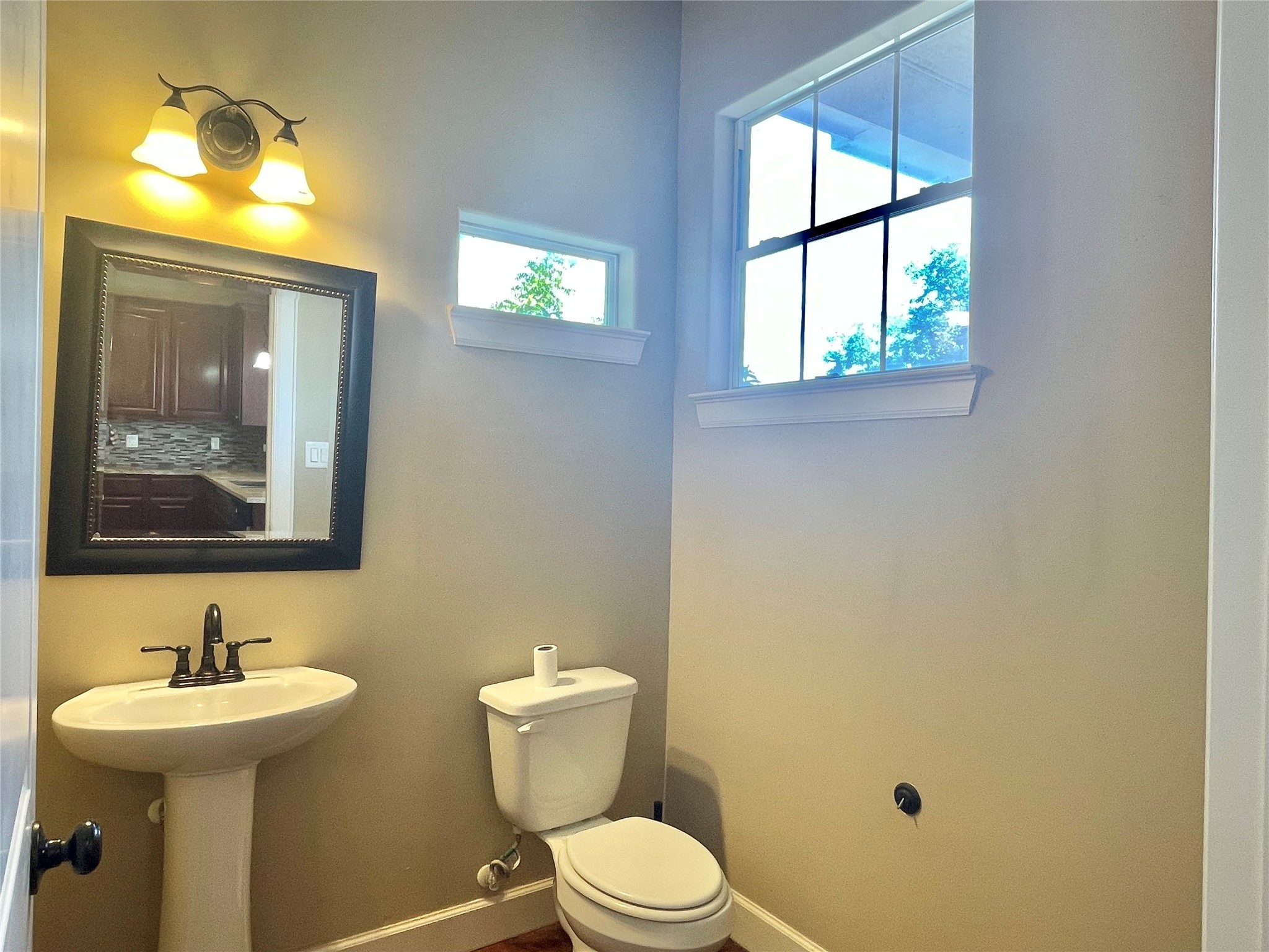 219 W 27th Street D Property Photo 29