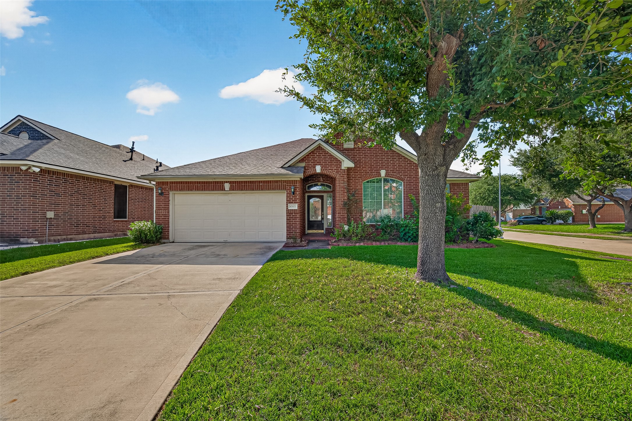 10802 Warner Hollow Court Property Photo 1