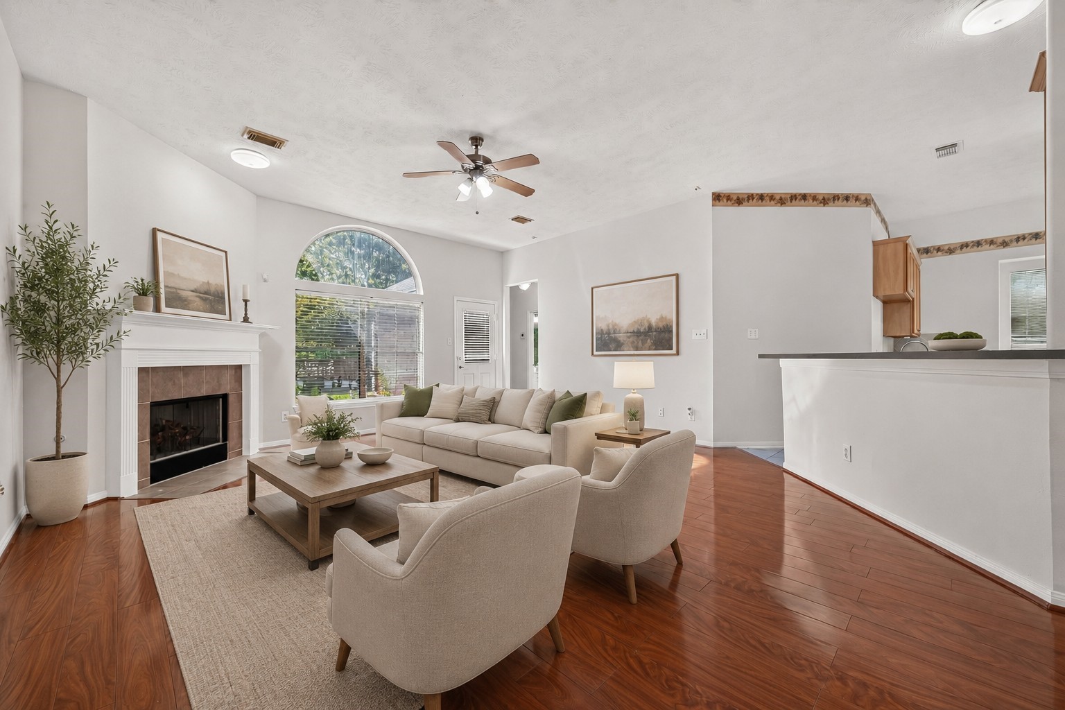 10802 Warner Hollow Court Property Photo 9