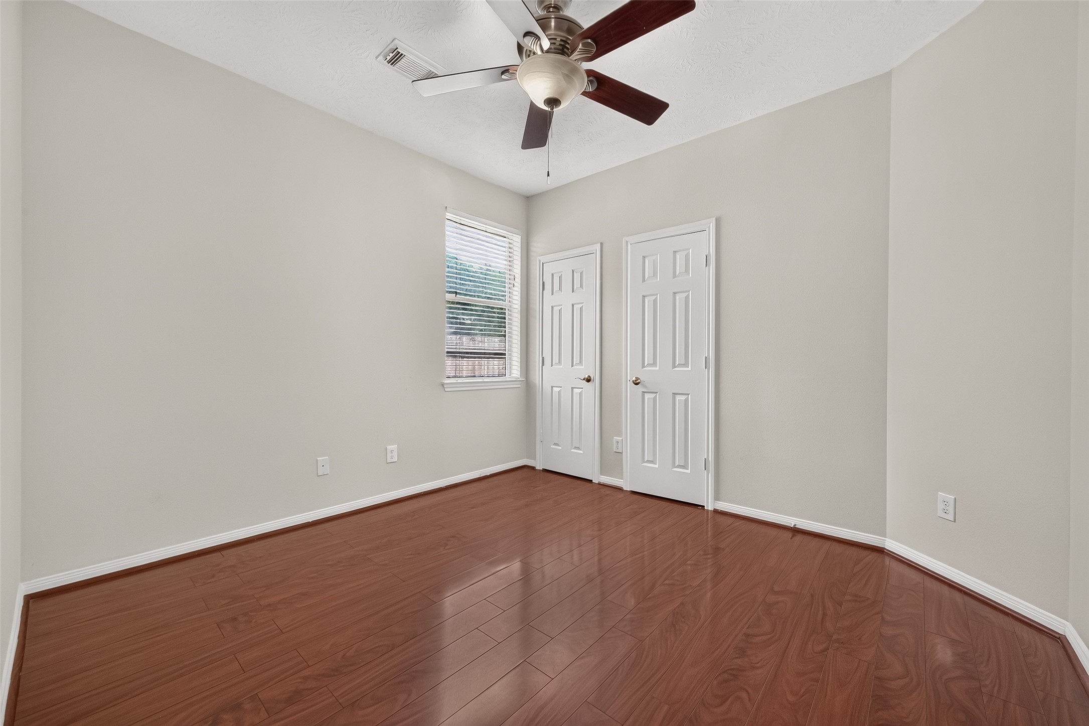 10802 Warner Hollow Court Property Photo 25