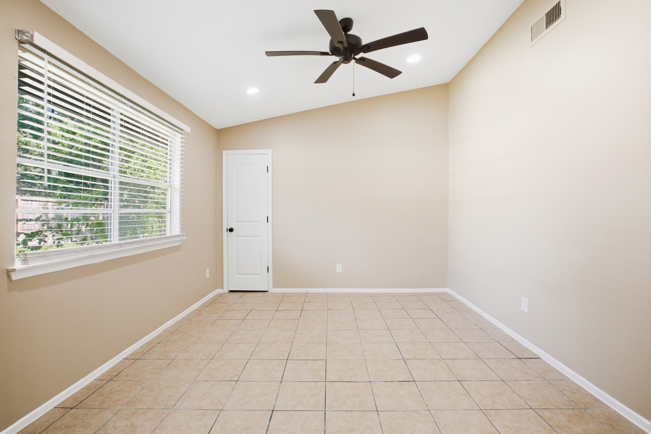 10506 Stockman Lane Property Photo 15