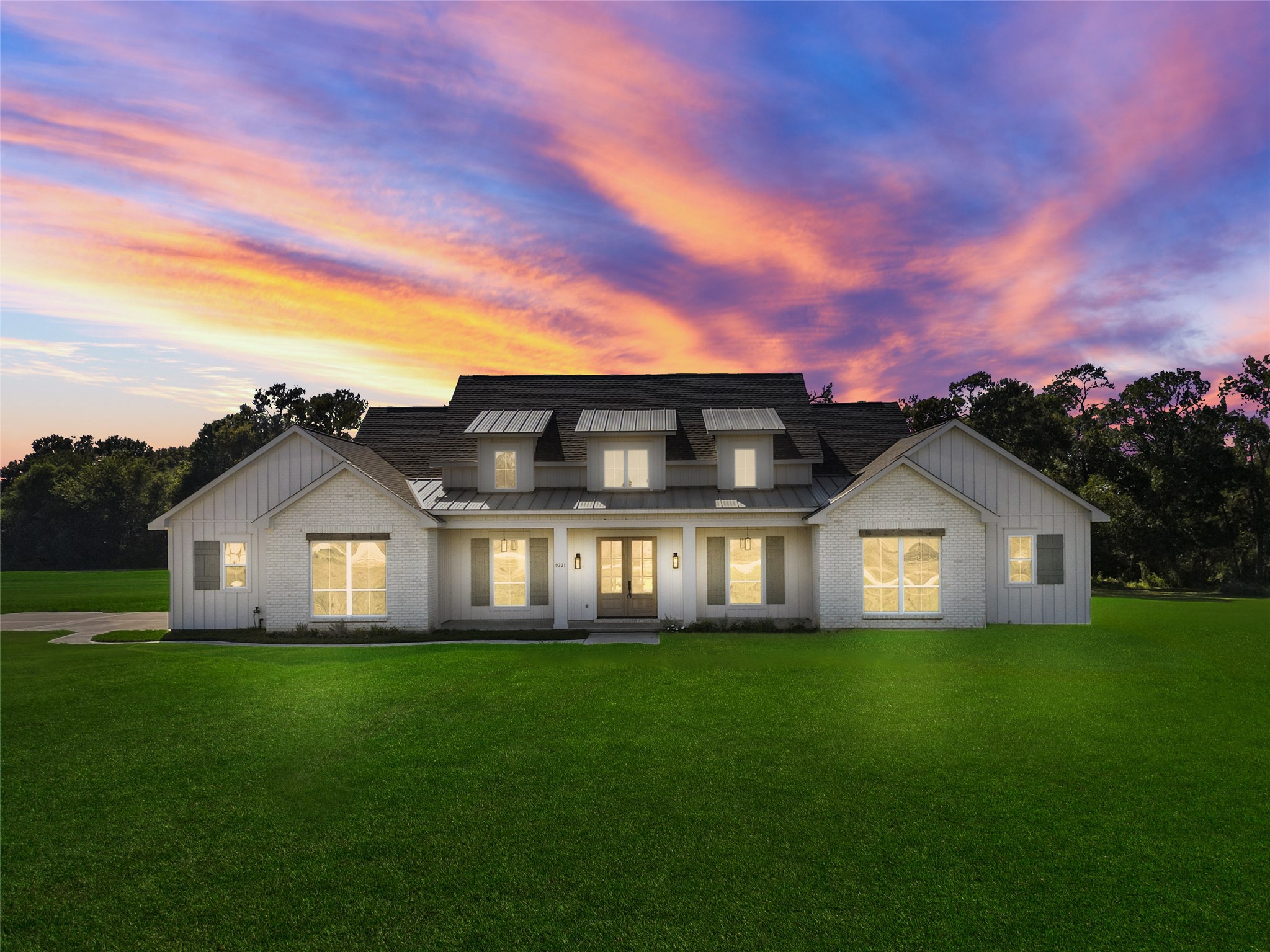 9221 Loop Road Property Photo 1
