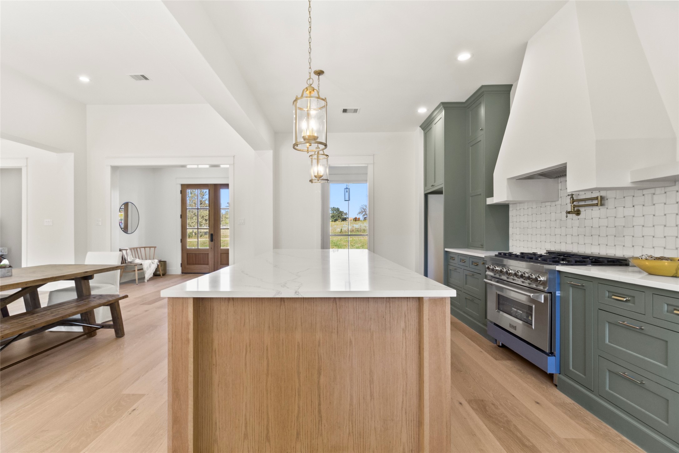 9221 Loop Road Property Photo 9